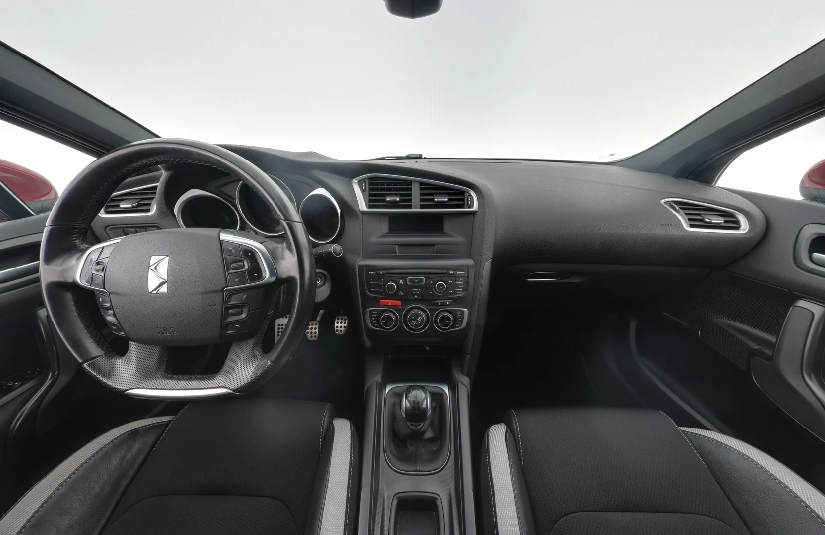 Car Image - 2asm22Y6d2rcJPq2llw8tb