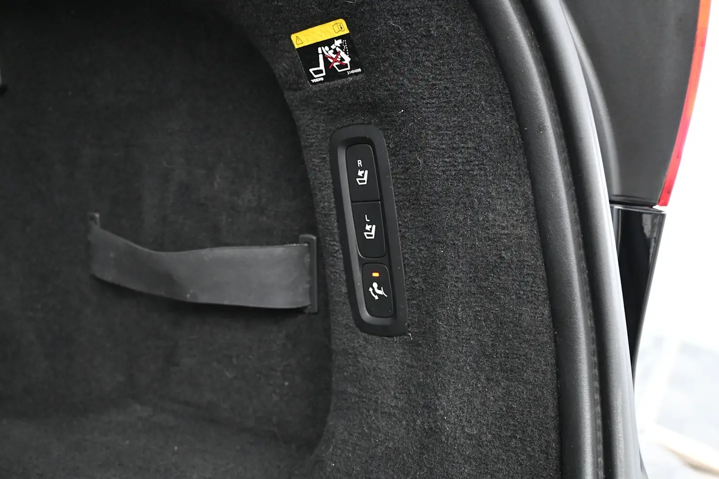 Car Image - 1AxNoMXUem26o9svPe7VDR
