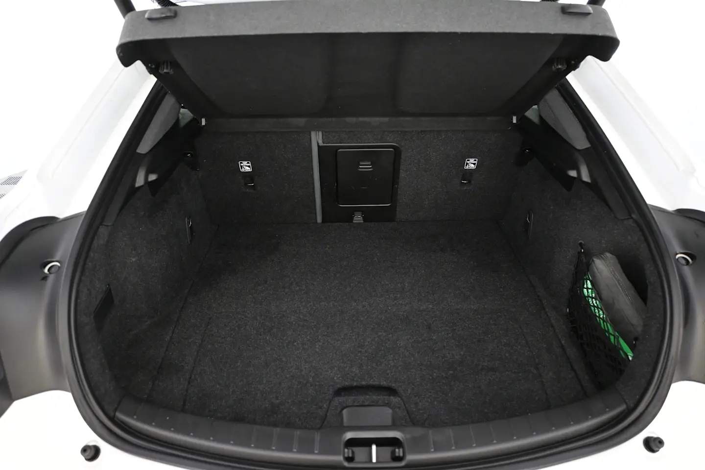 Car Image - 1HBPEfTzW0mCTPN1XEEJzj
