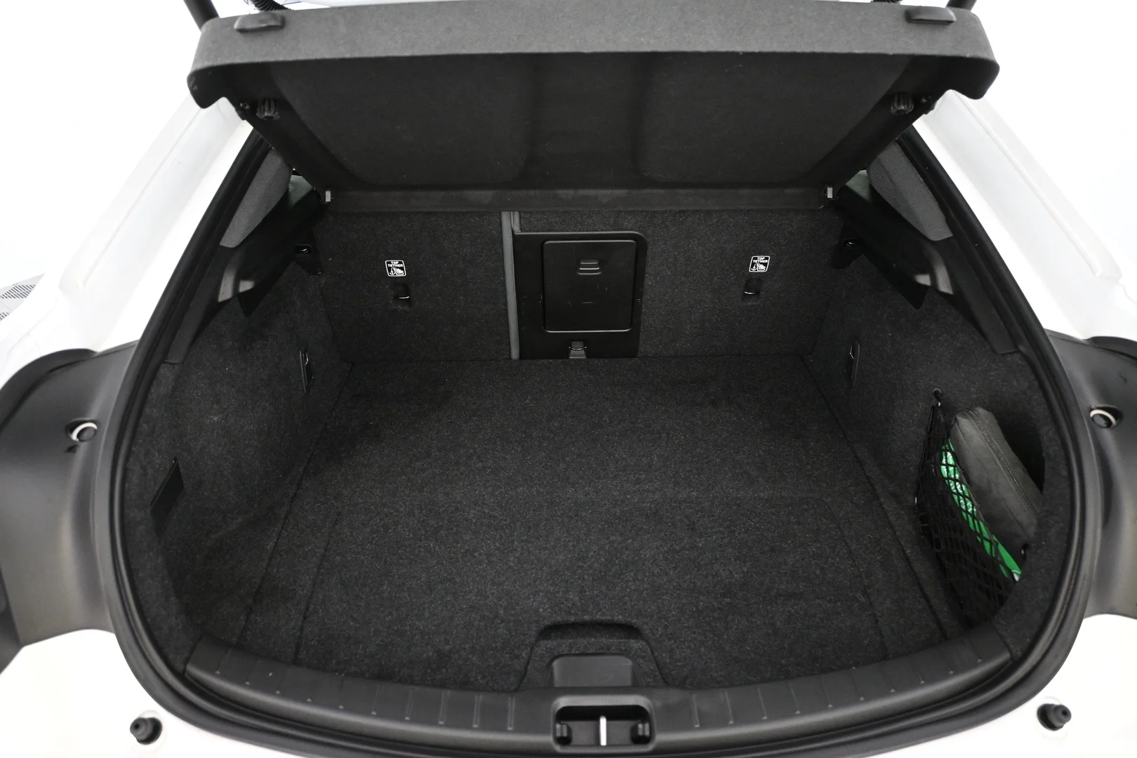 Car Image - 1HBPEfTzW0mCTPN1XEEJzj