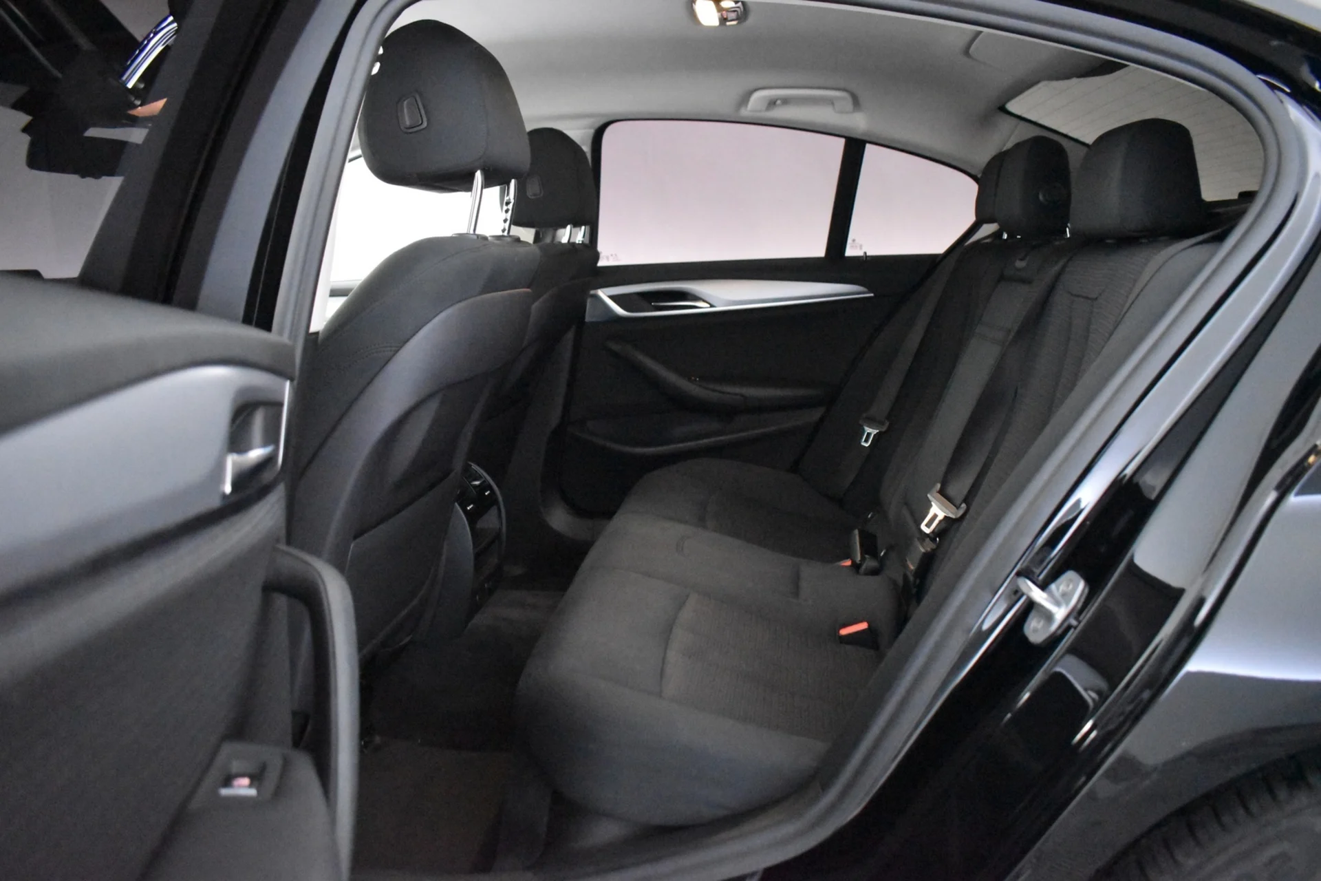 Car Image - 6sycJkNvqSIYGwMBgSZtEU