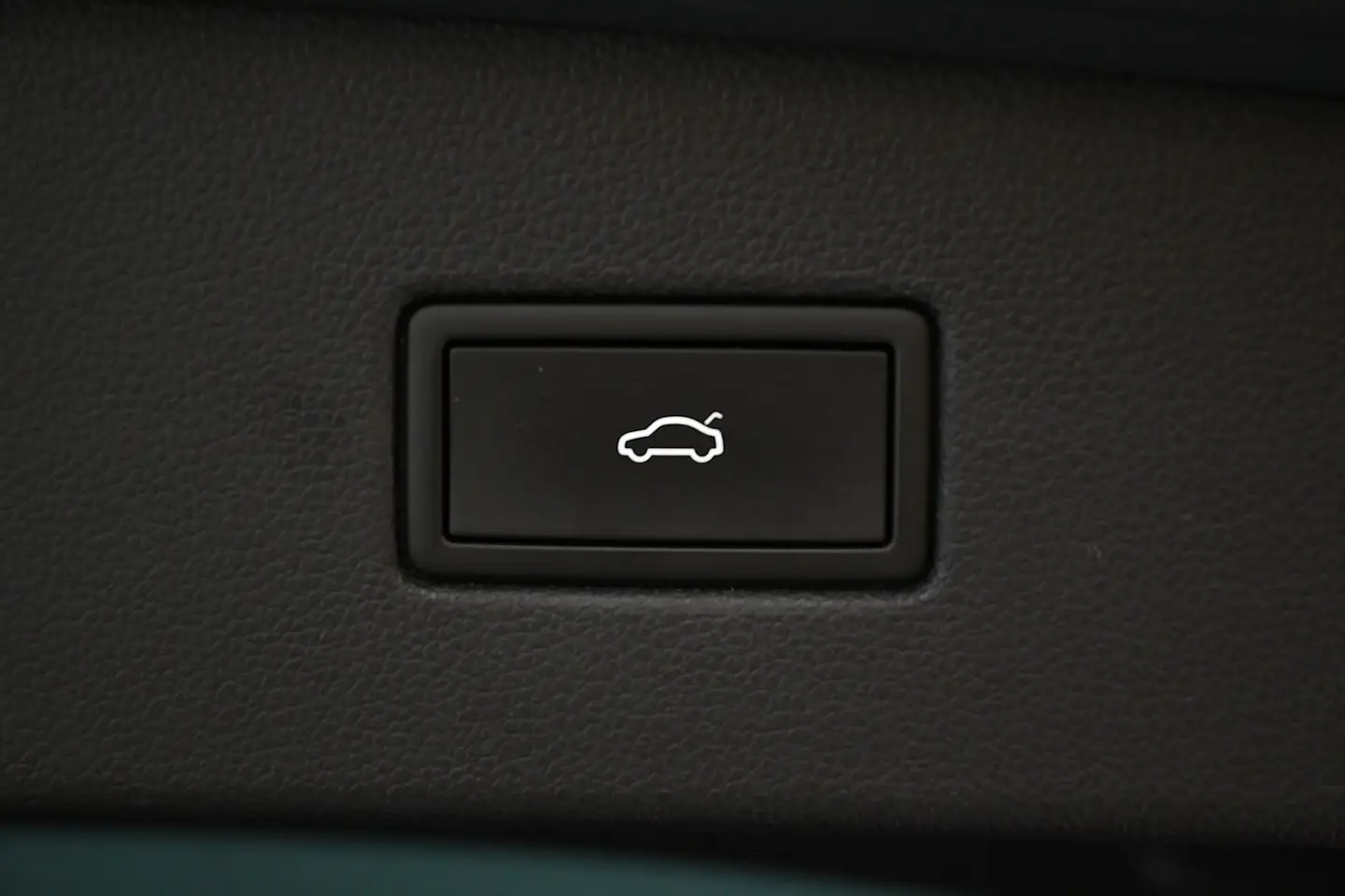 Car Image - 3nddOyL1a9AYKyo36epy8R