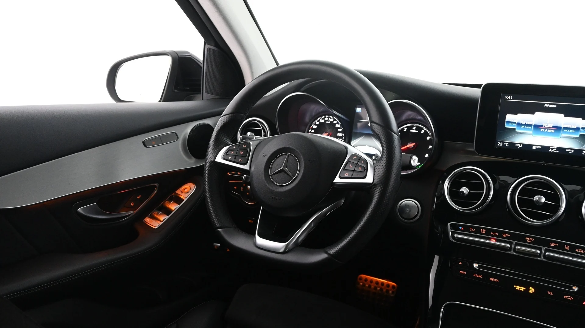 Car Image - 1BcfG8YJ3EyxcTy2auKHZh