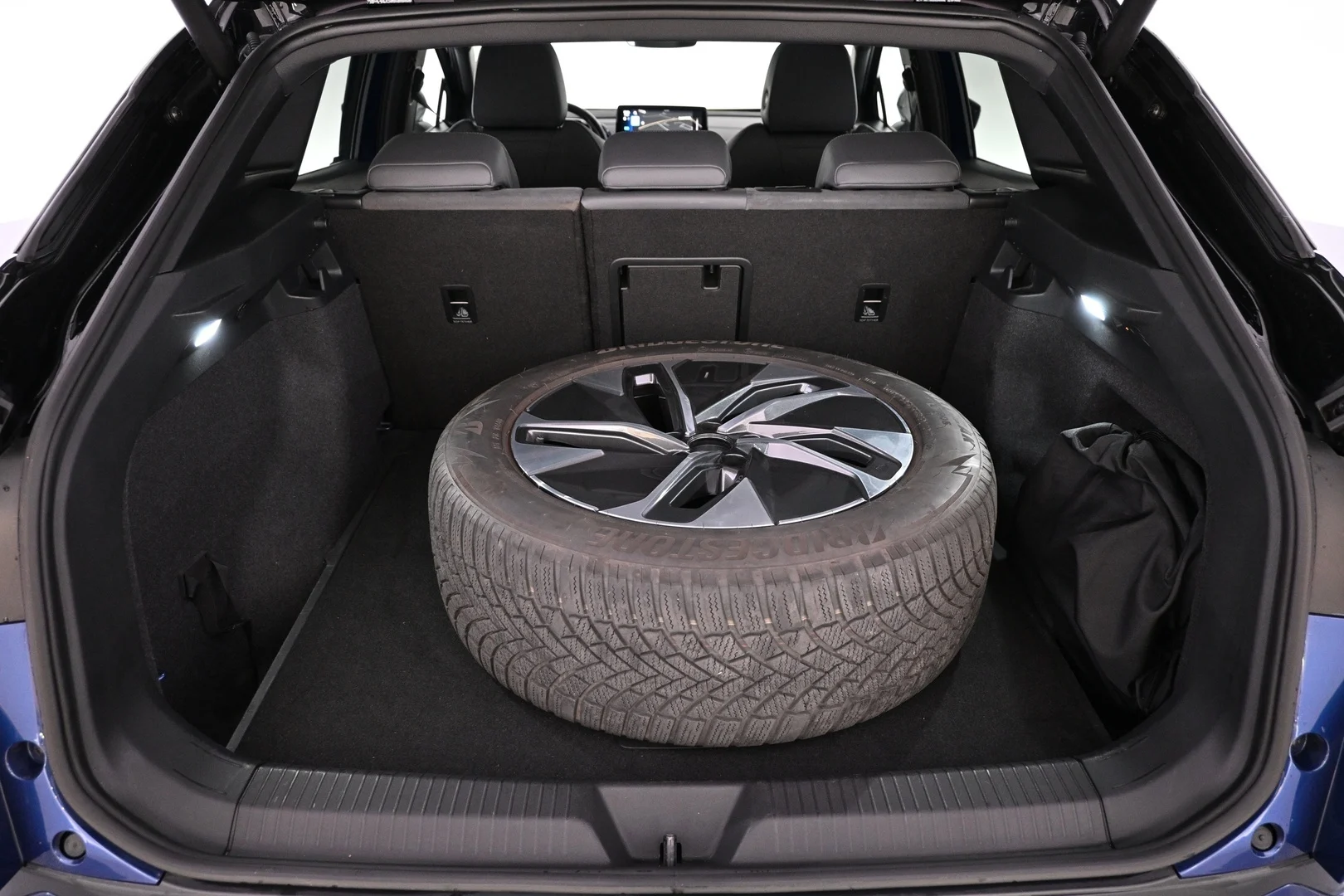 Car Image - 44DVZDUFhNUfRM1o81UsJx