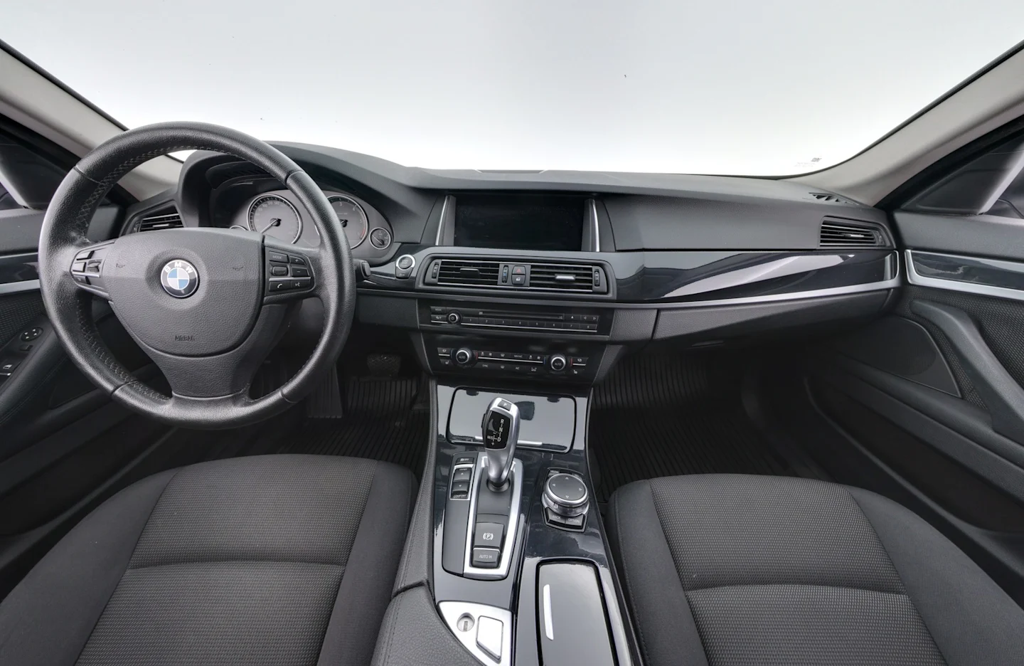 Car Image - 35jeoo7AAId1uAR5CxVaQ2