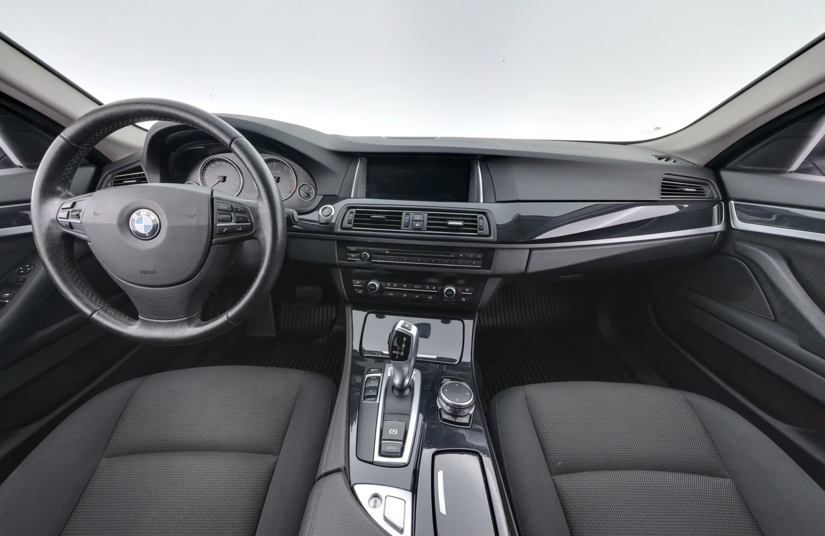 Car Image - 35jeoo7AAId1uAR5CxVaQ2