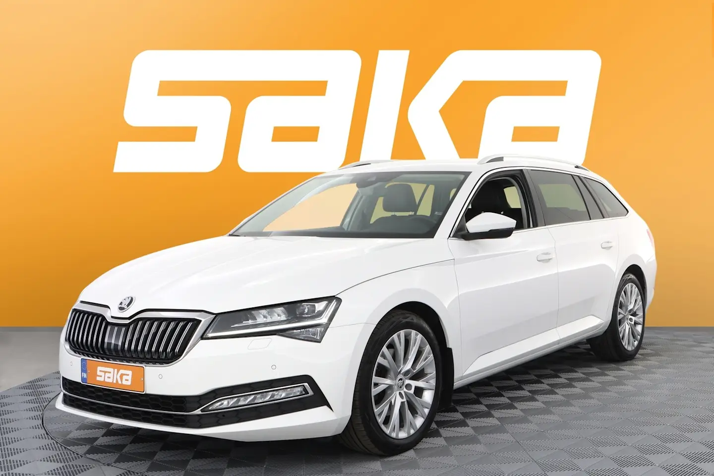 Car Image - 1hTWXRO9i0JH1CttTJJFt3