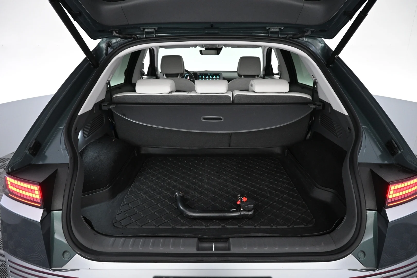 Car Image - 3lL1hBJYxu4dL8fPZJS81N