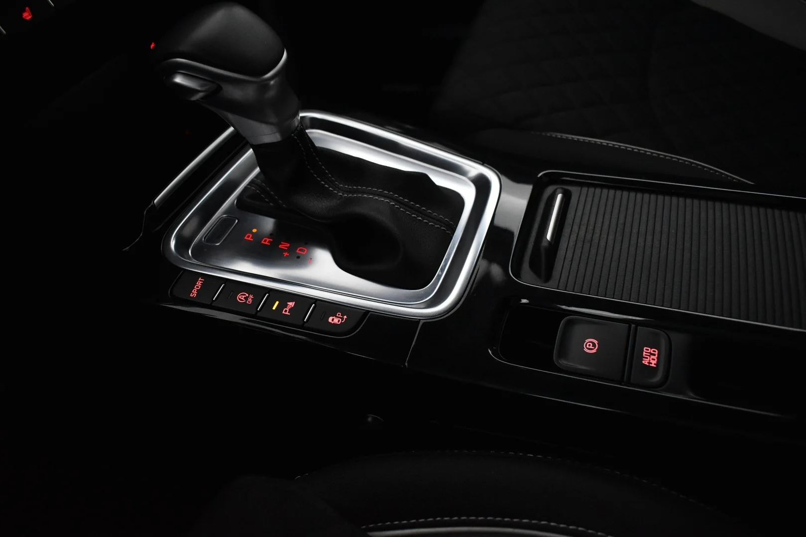Car Image - 6NX3I23mpQhdqAxmDGZZxG