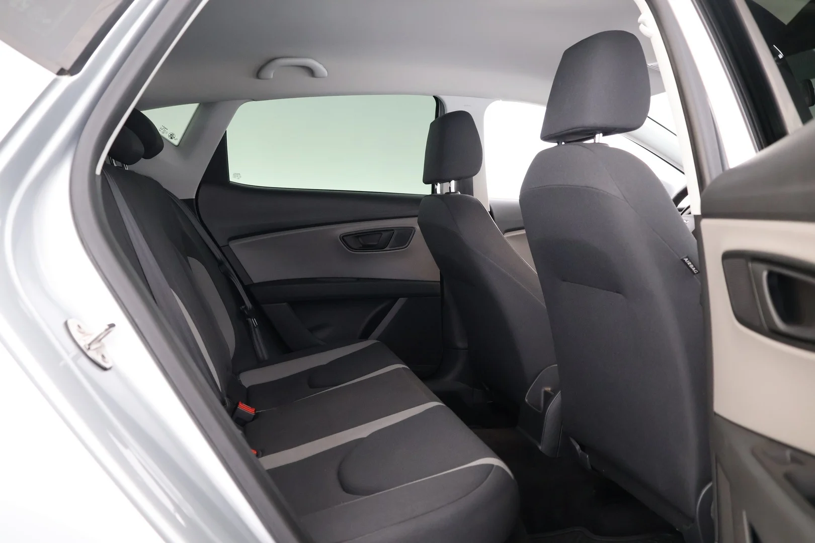 Car Image - 3pTIfaMzYHRWuLGUkG7pMl