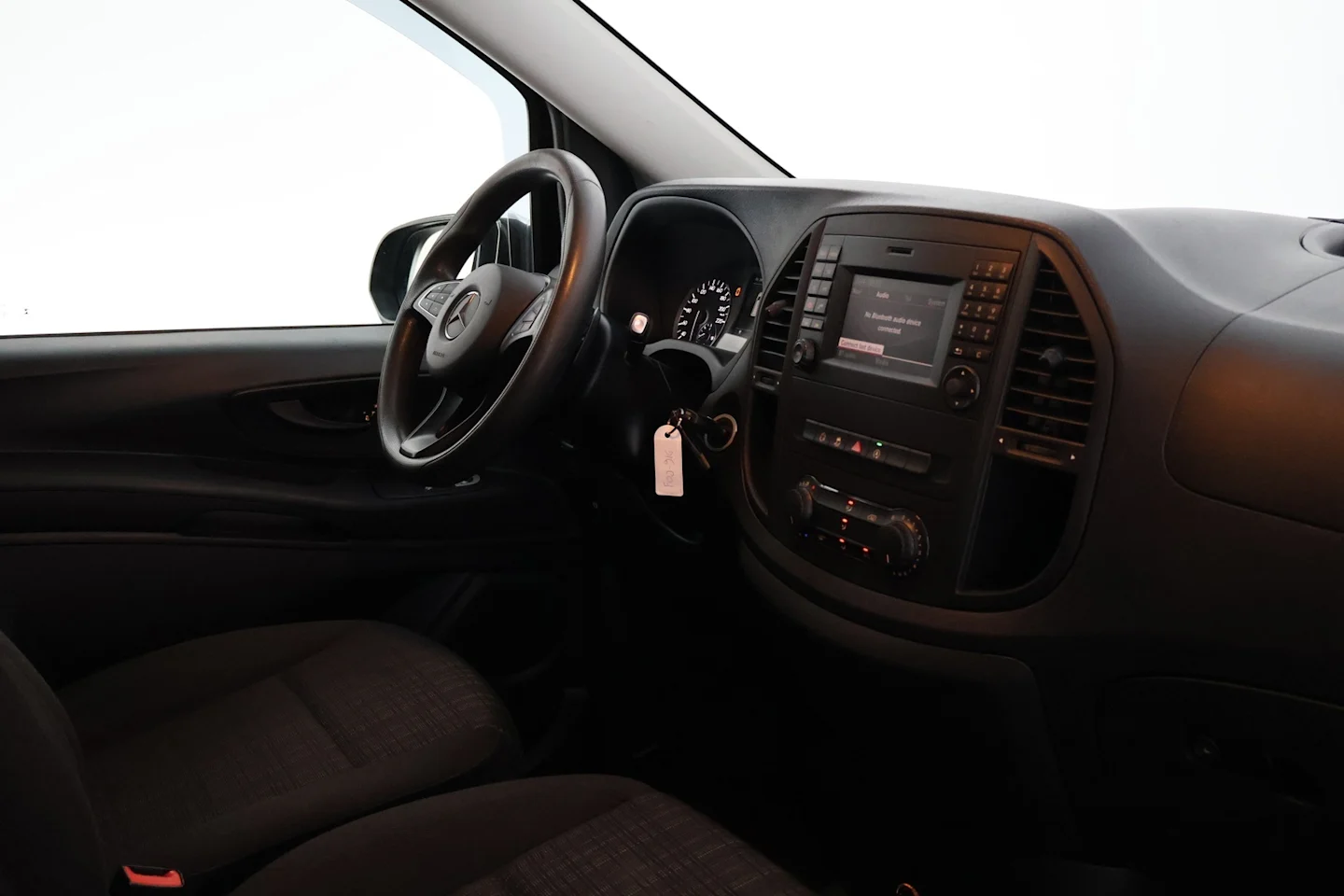 Car Image - 44i9zNgEqVyQIUUsa0DWWZ
