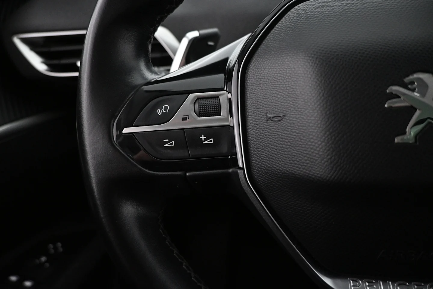 Car Image - kynrHpBG1aD5eKdHkorxg