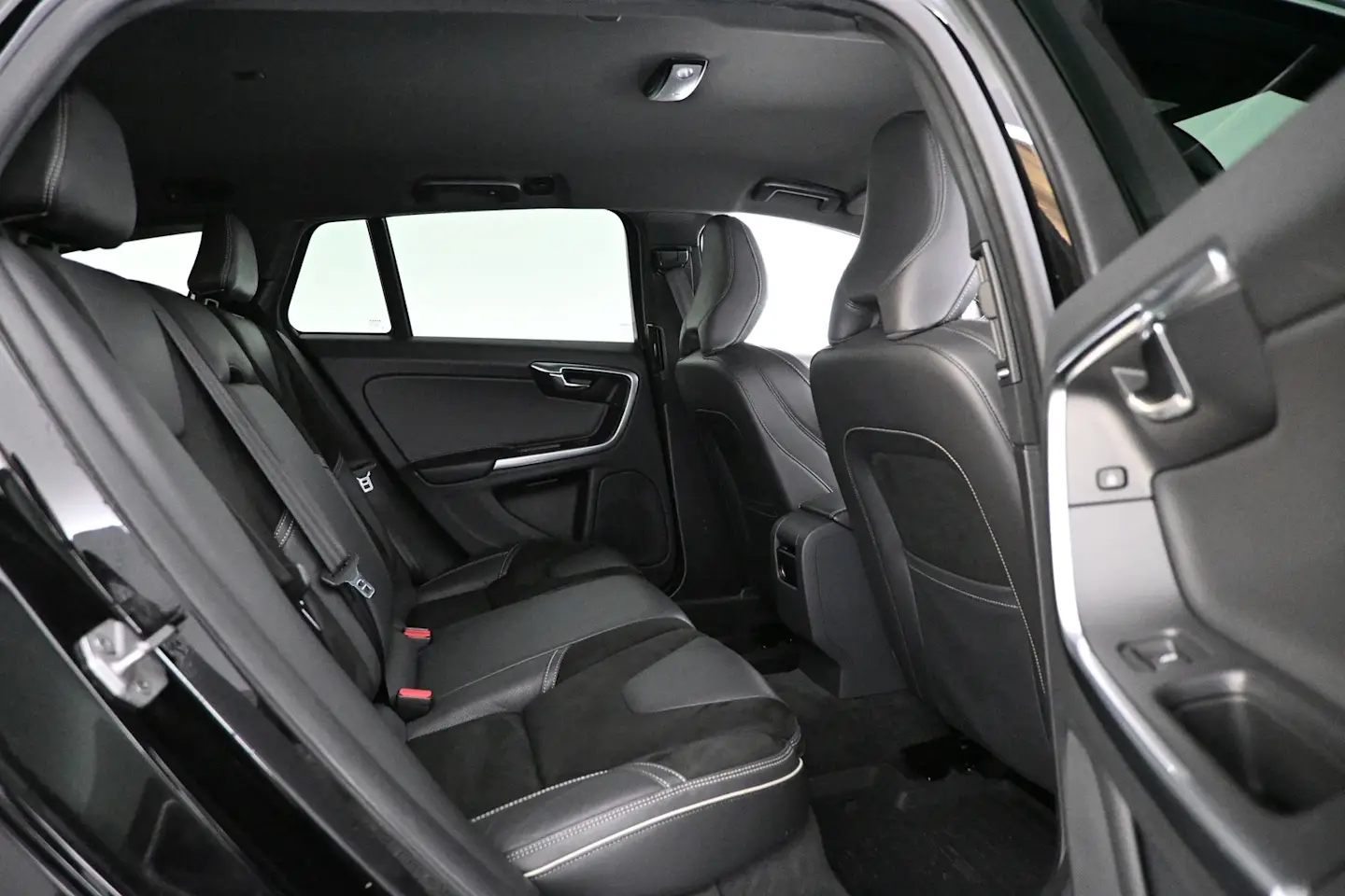 Car Image - 2a6RrzRoW0Datr04OZx5hr