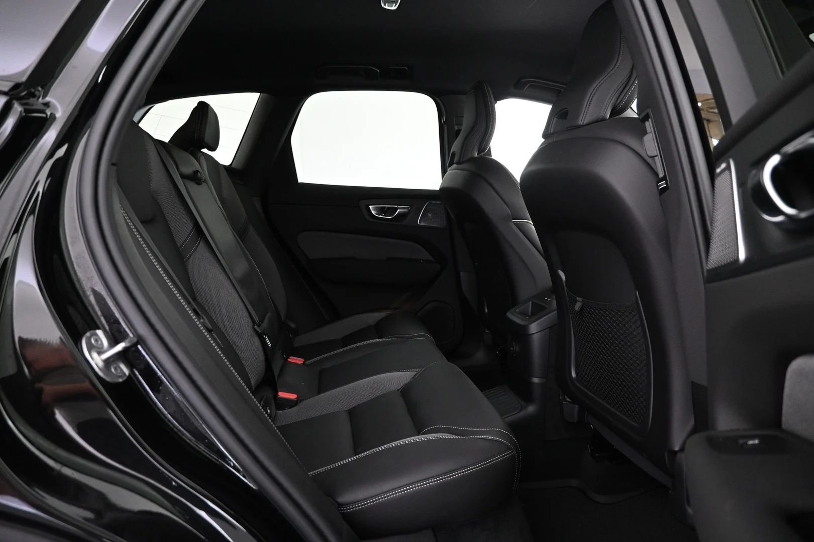 Car Image - LvWxNZOkDb2zS1IsFs4ot