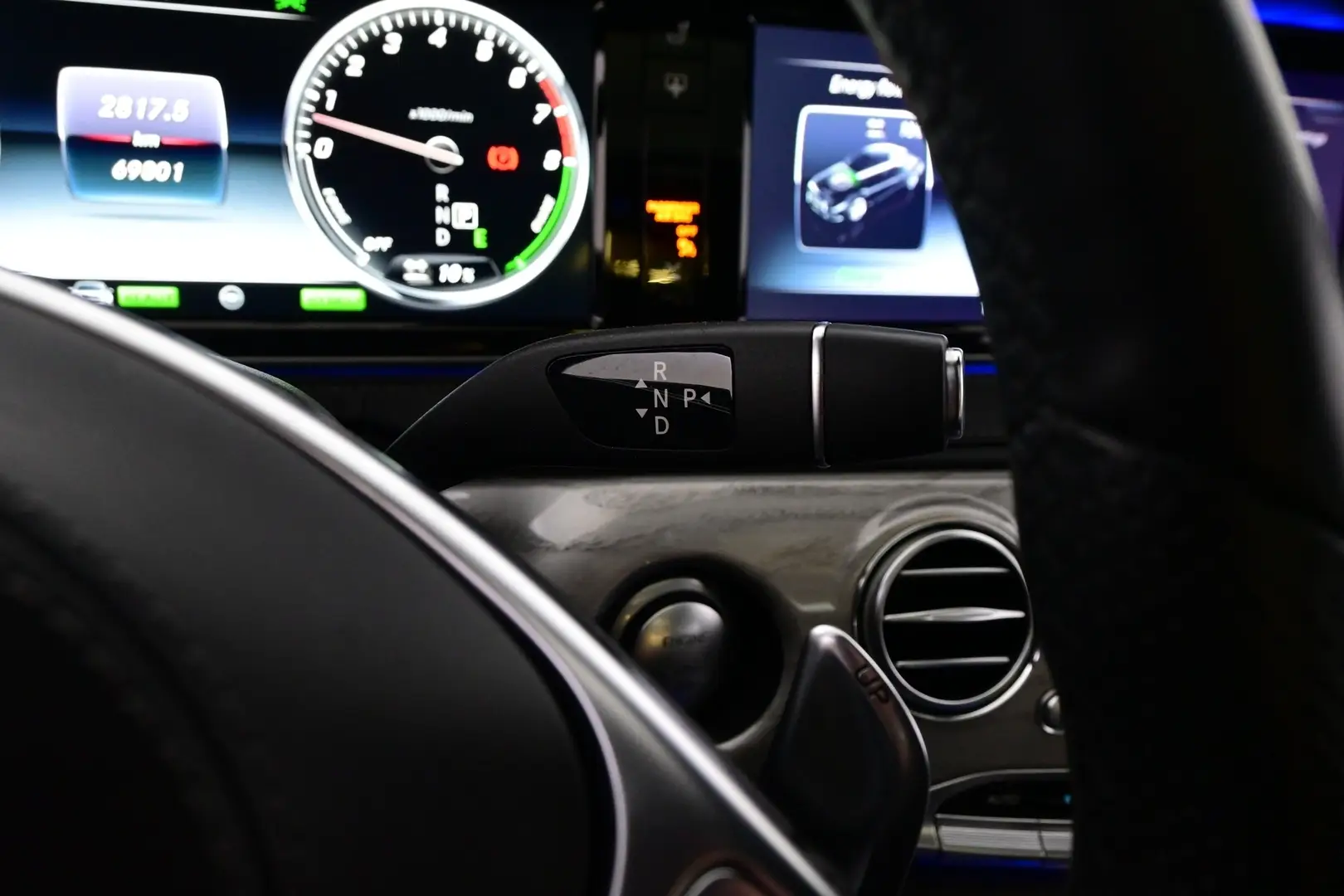 Car Image - 2D5pwRwp0TPwkIjVdKKqHT