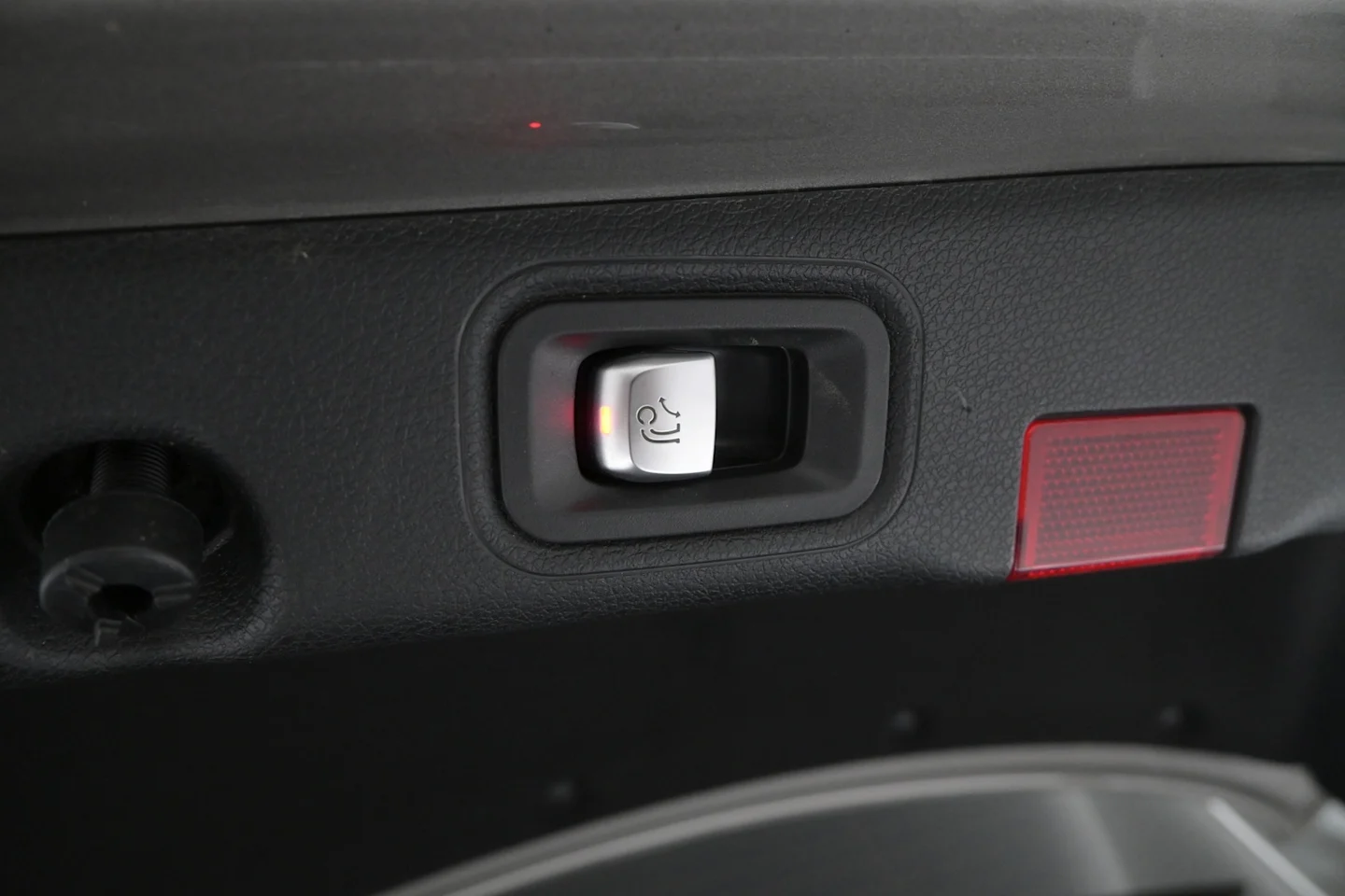 Car Image - 37Aj3VYshQSYGeFjnoV06K