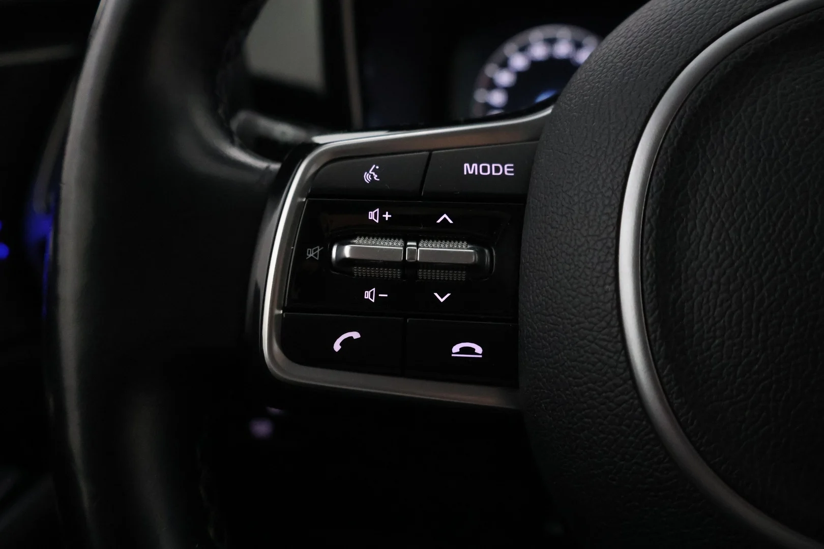 Car Image - 6dNRNYXqs52FNdLL7PRKRD