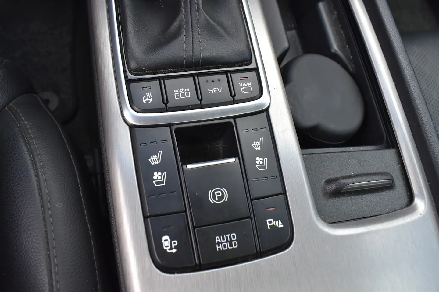Car Image - 7sGNOiZJA2wYzoHrJB7dTd