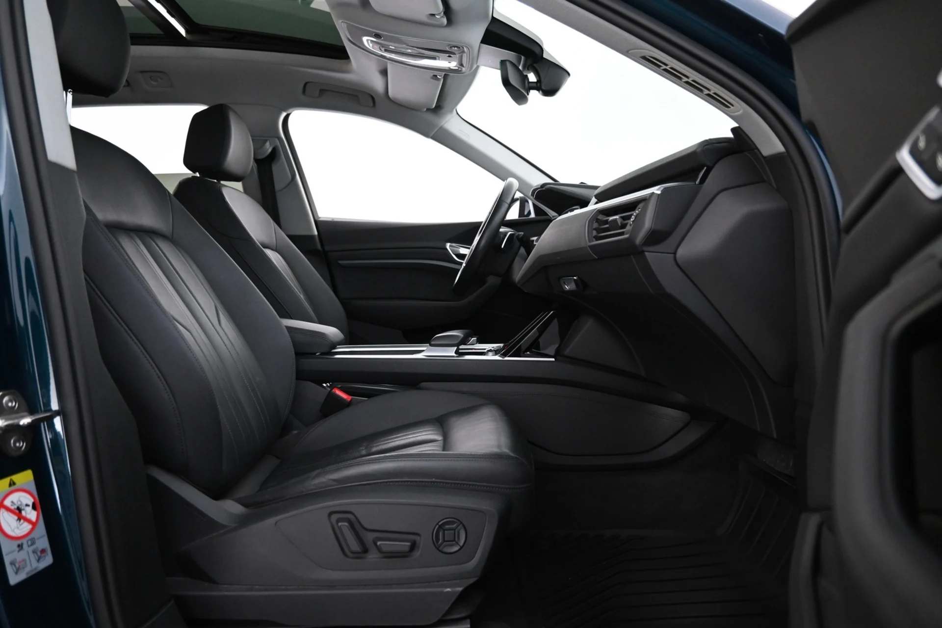 Car Image - 4KsusEdg4o6l5ccYdELA4V