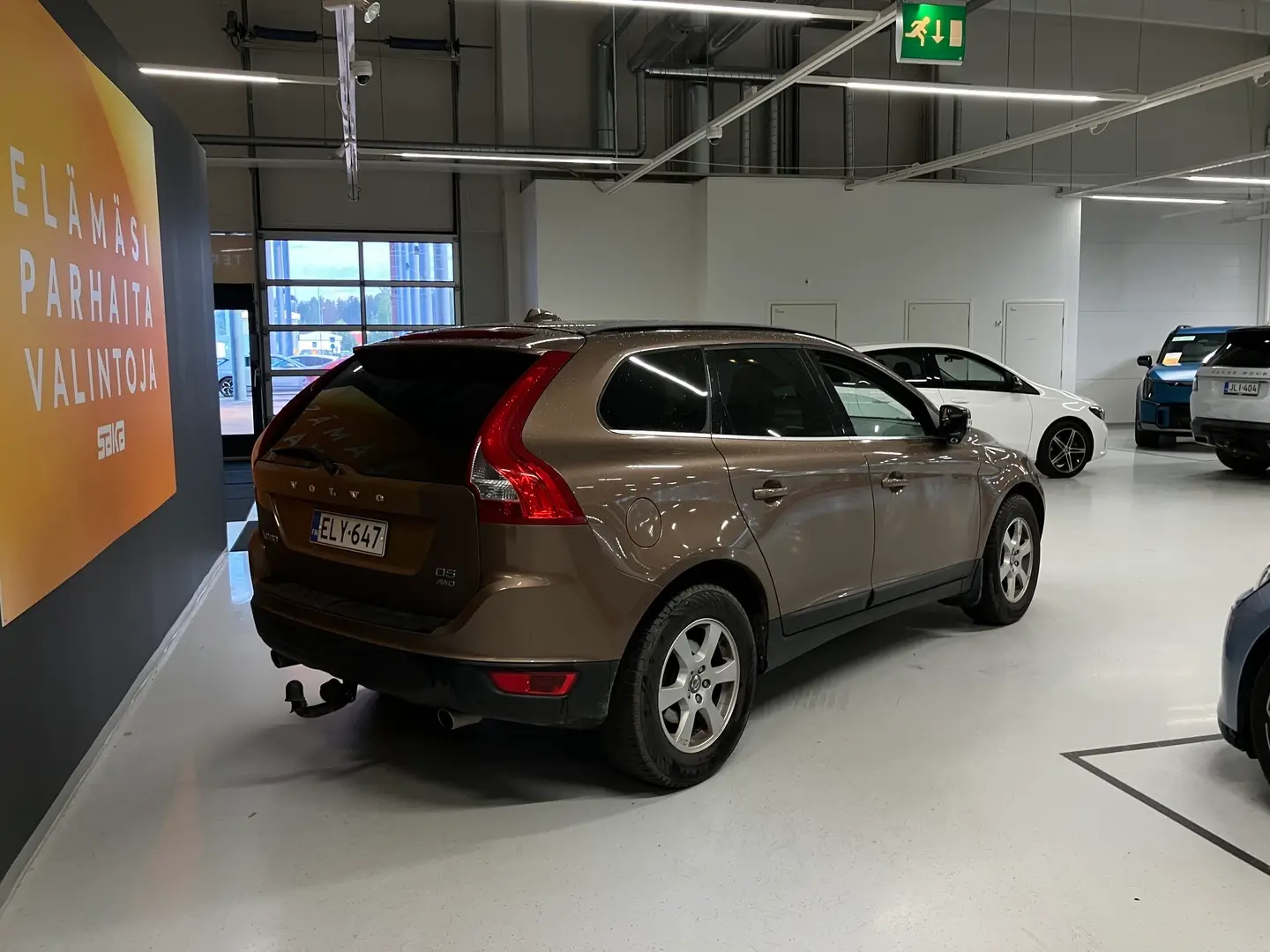Car Image - 4hk3EM04AYzVLF725hr7um