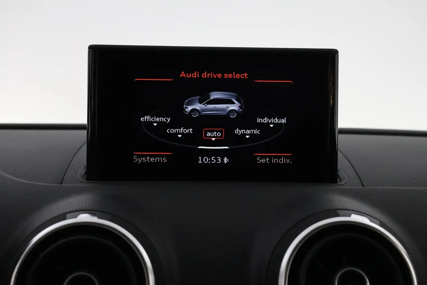 Car Image - 1ouab9NyI9EnHf3qT83dK7