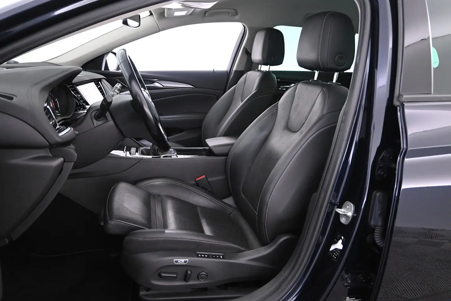 Car Image - 3BFjCAfSifvc17h0rqERSi