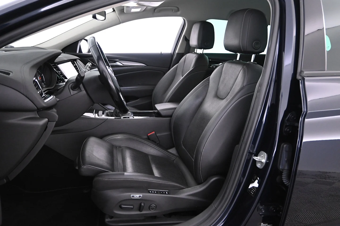 Car Image - 3BFjCAfSifvc17h0rqERSi