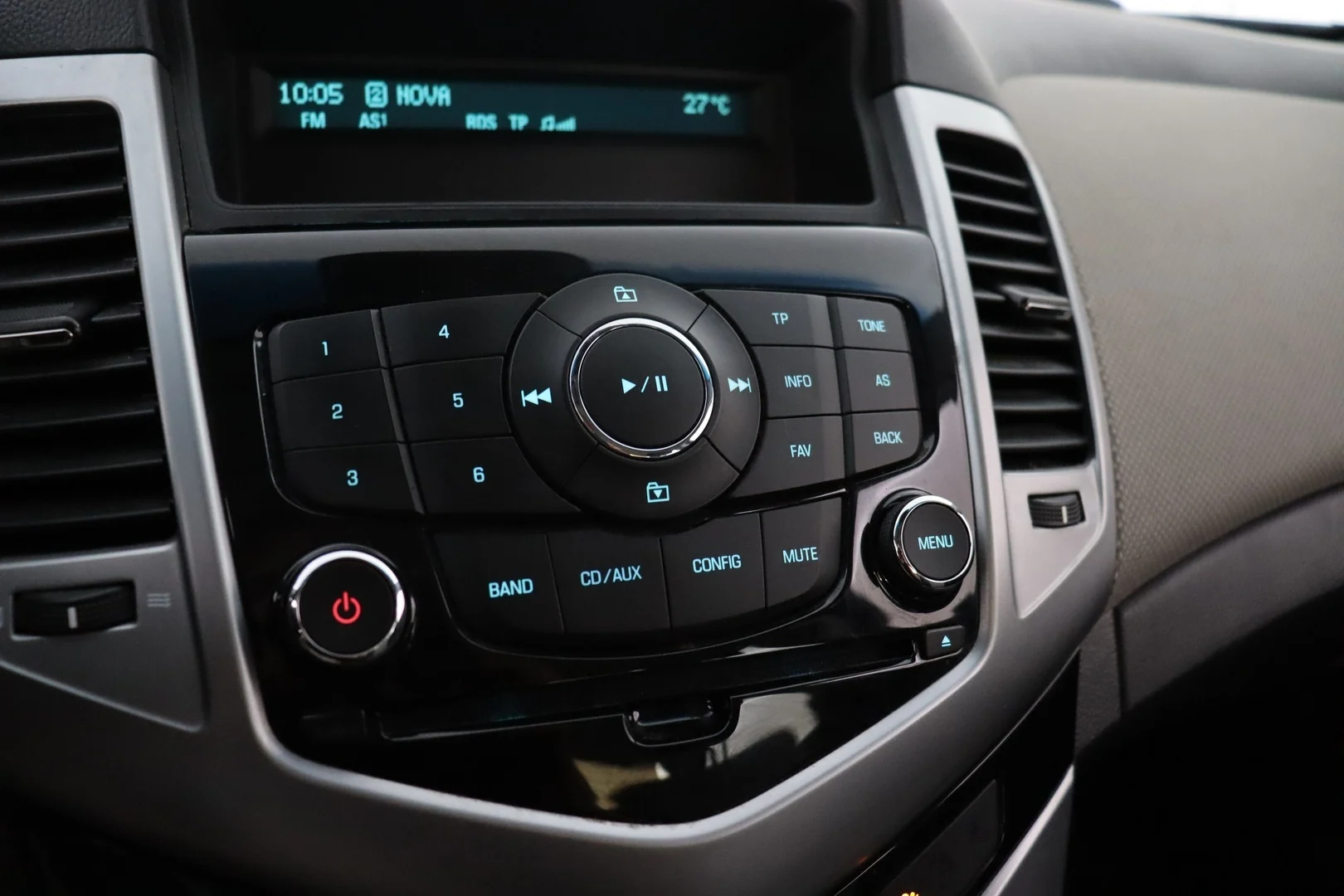 Car Image - 4x4F0N5S87a8vHvQwQIduD