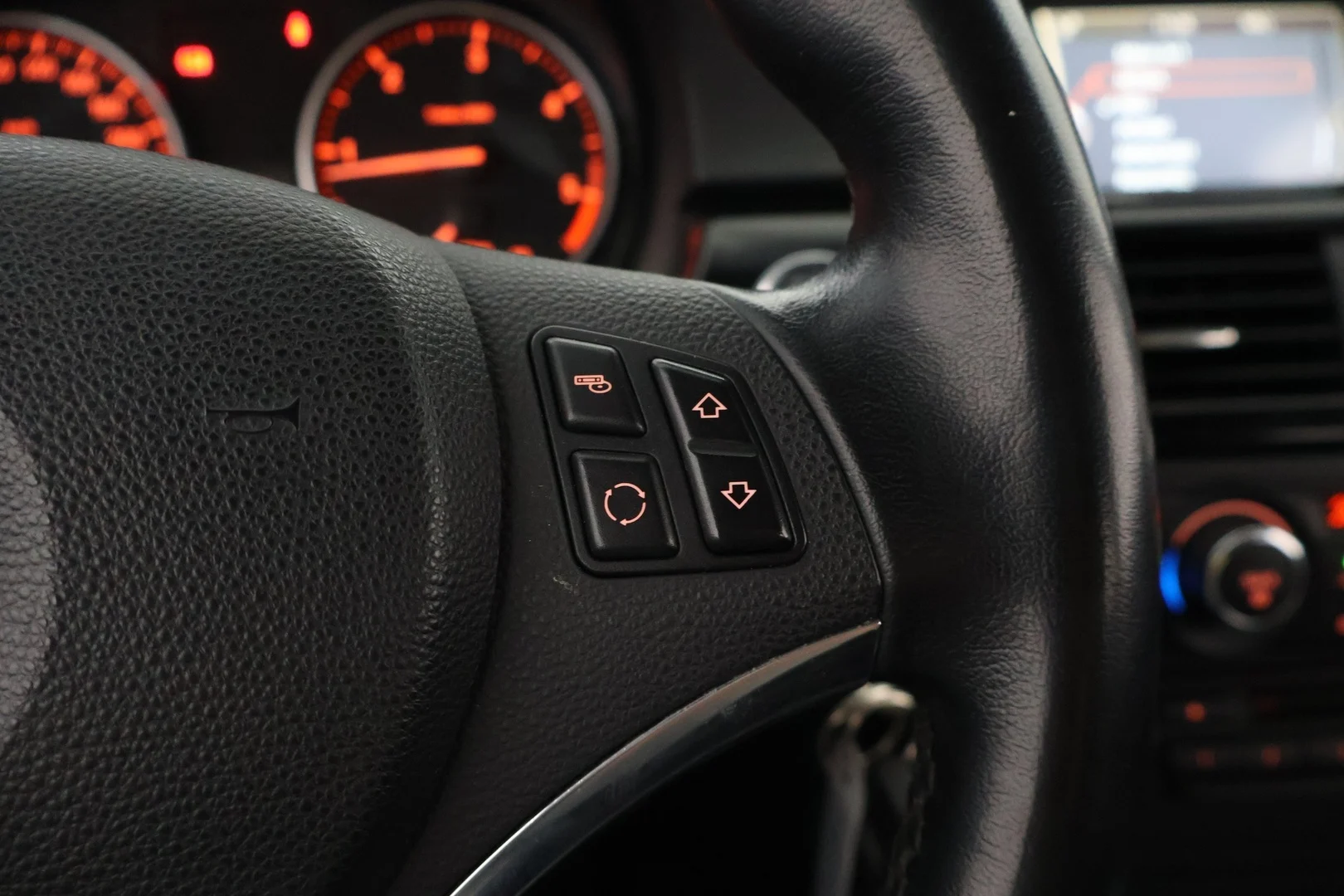 Car Image - 7Gk9fYedStegE5u9fXFx8S