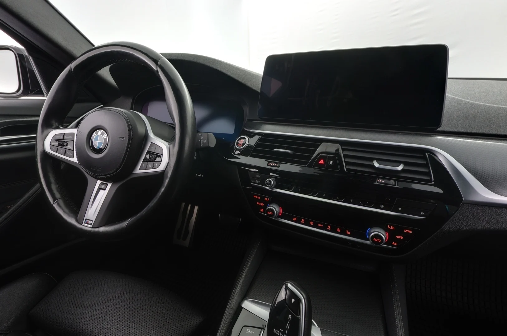 Car Image - 45wvZf5Z4Lr2syUms2CUD1