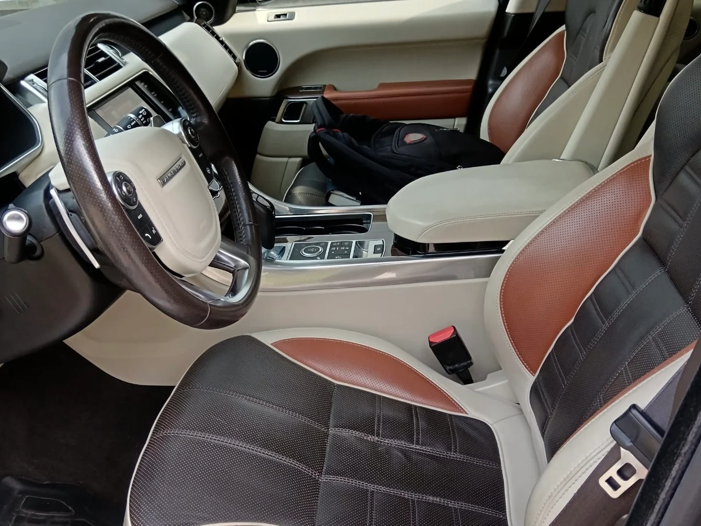 Car Image - 4qf8EgRTNbl2lTwTcrYU6Z