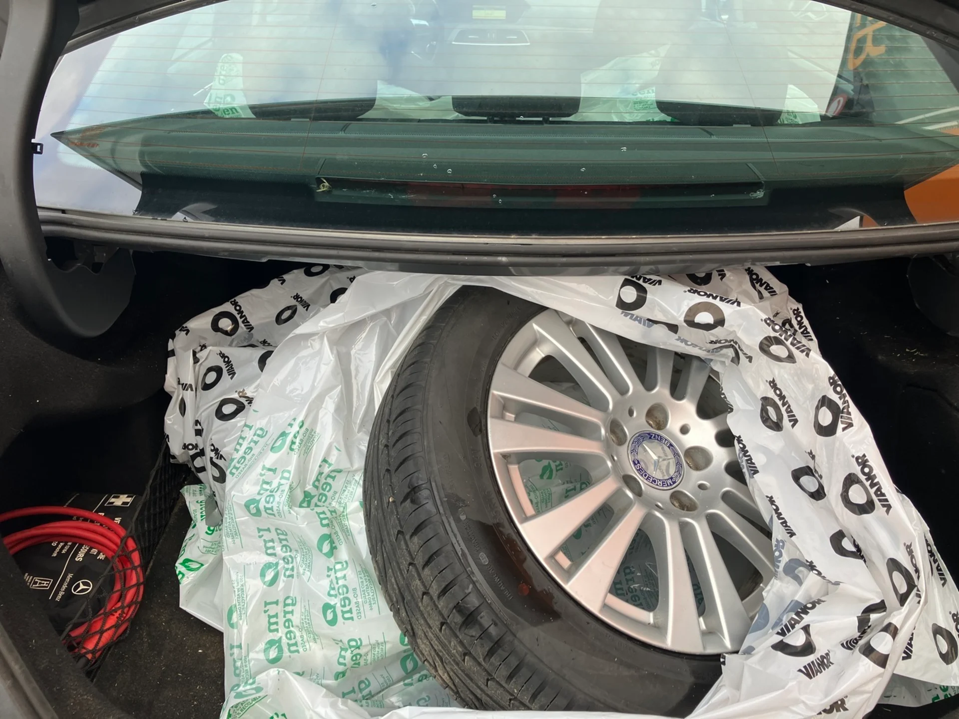 Car Image - 52kPG4AMbWgUFP83wIx5E1