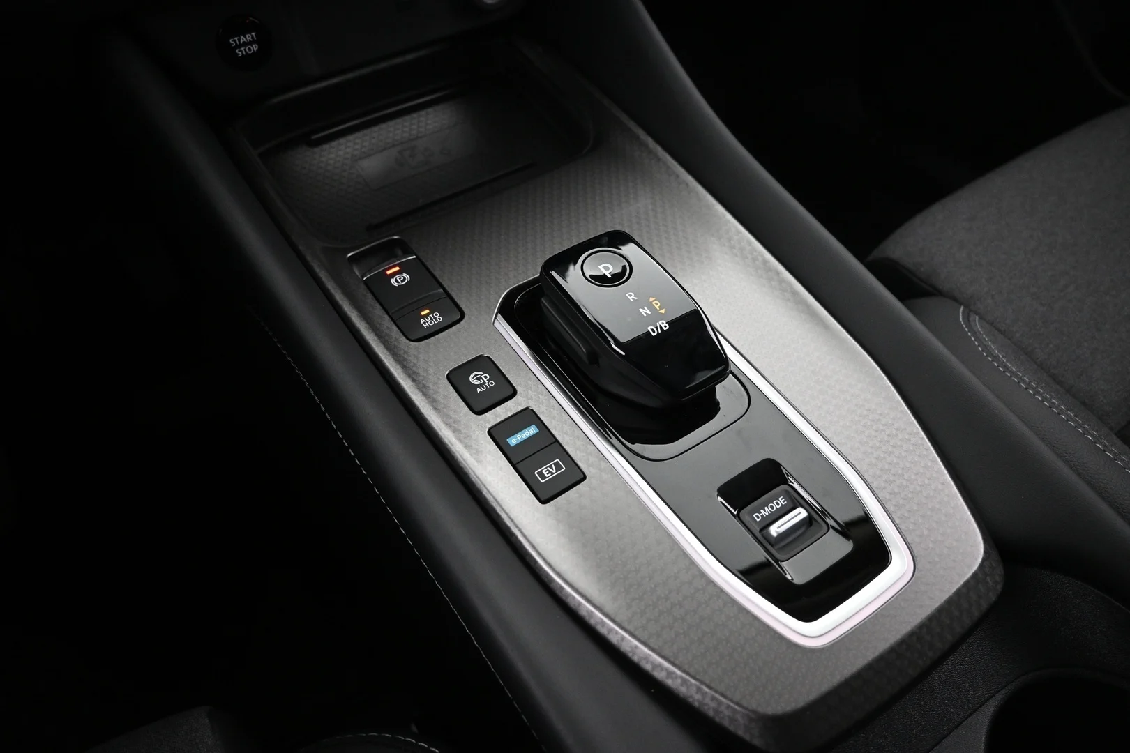 Car Image - 56DvRfIQn27JwY1MpE7hae