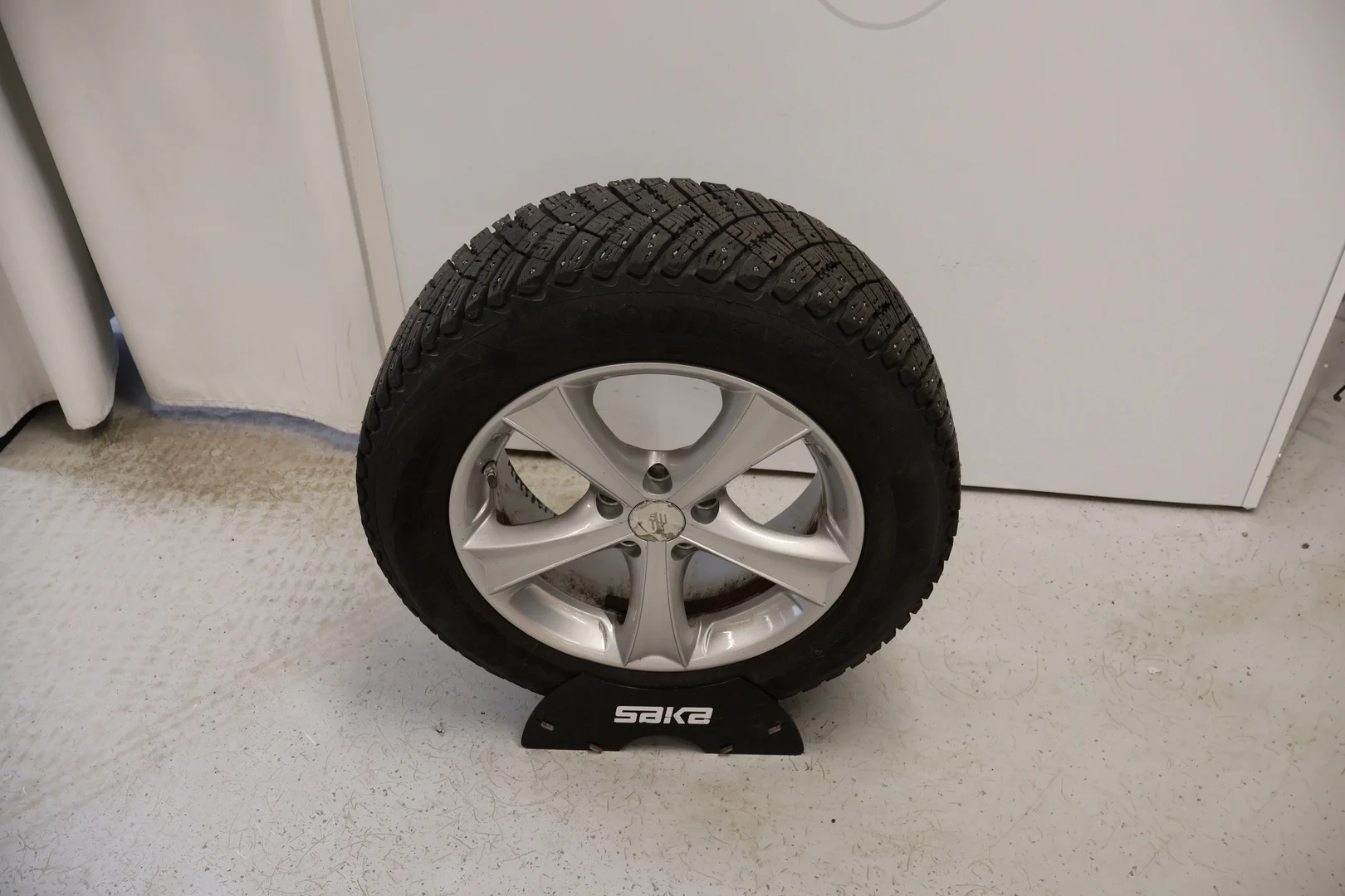 Car Image - 4ev4AzqfqHhWj8tVyoATfE