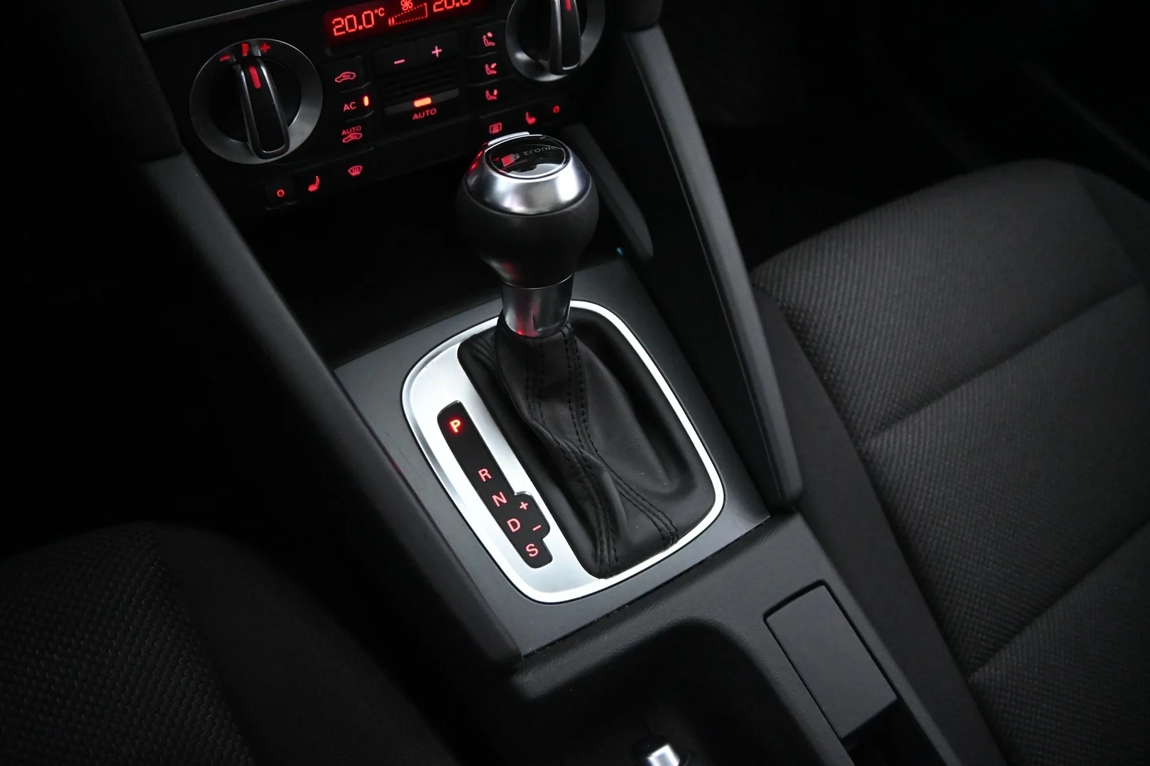 Car Image - 5ZIzuLQPi3T5QCDavSMhWh
