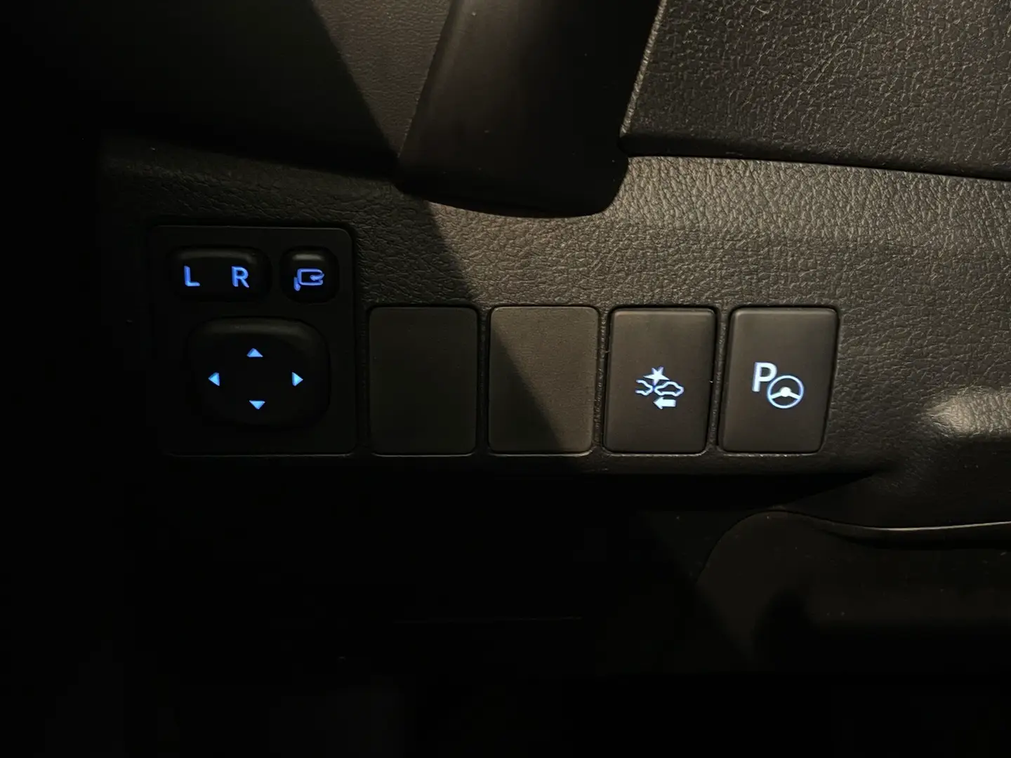 Car Image - 1pILO9s3HZHeh5y36mQdDI