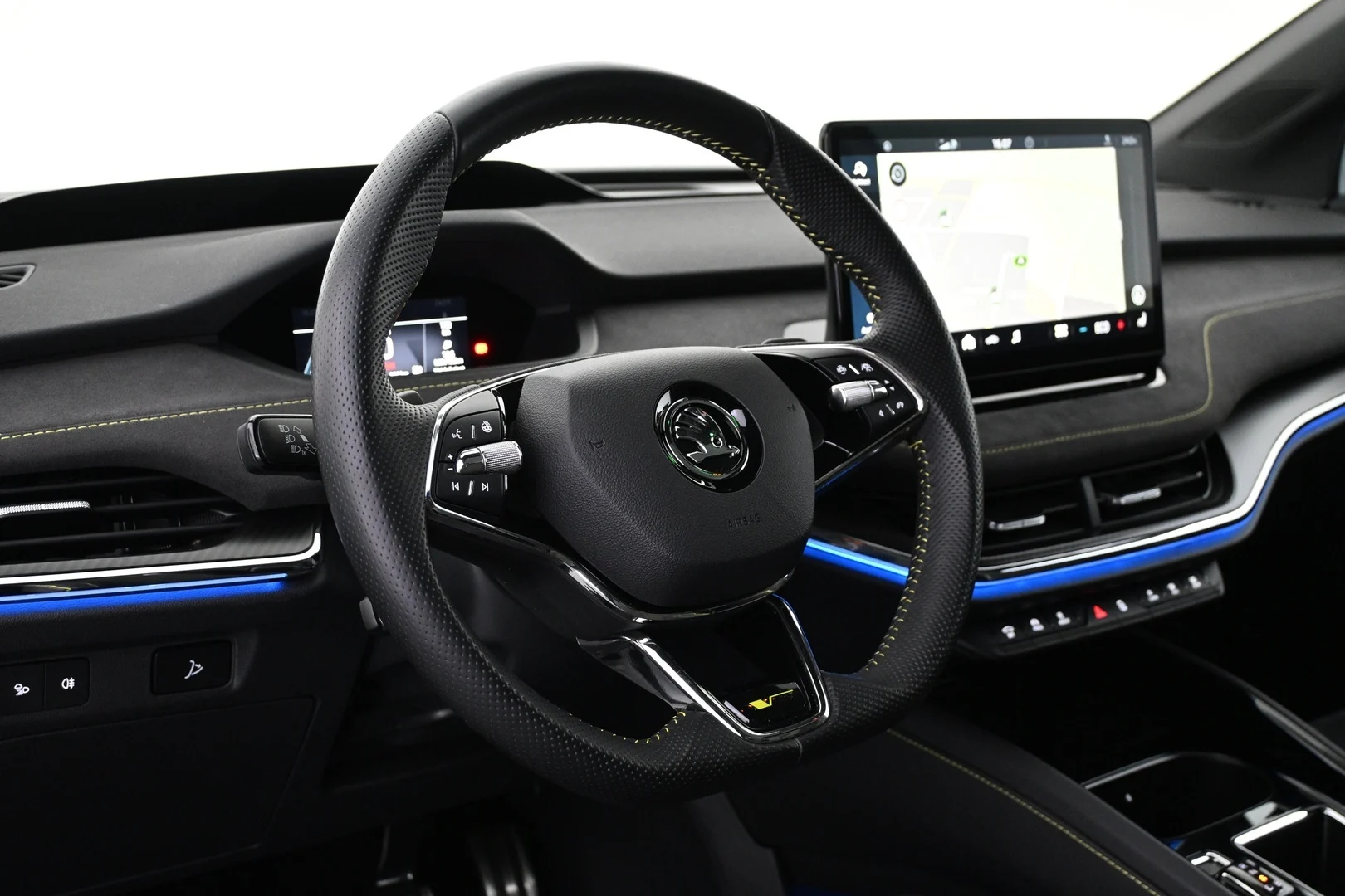 Car Image - 1kbSoFtUINE9LelmyXzpzg