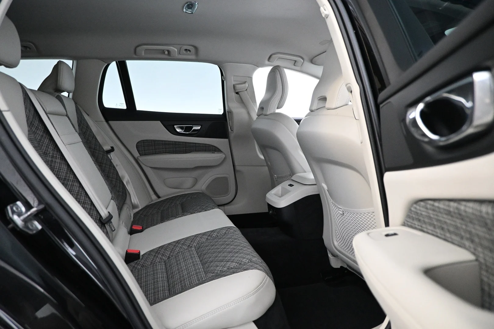 Car Image - 3BL3JSk6sVsJYIrglJrlfY