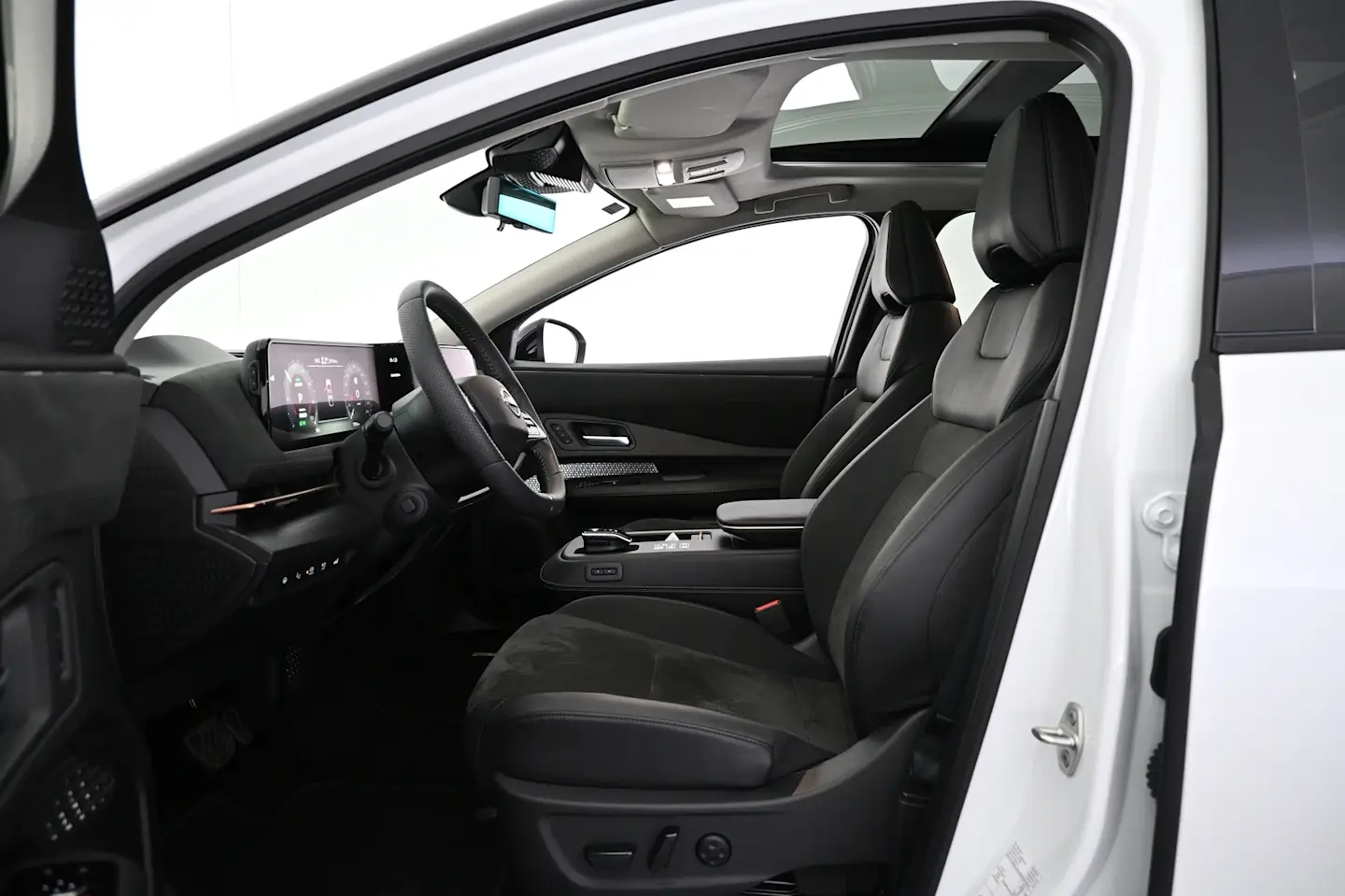 Car Image - 6wIdqQOZDTRb2jhdnYiAlt