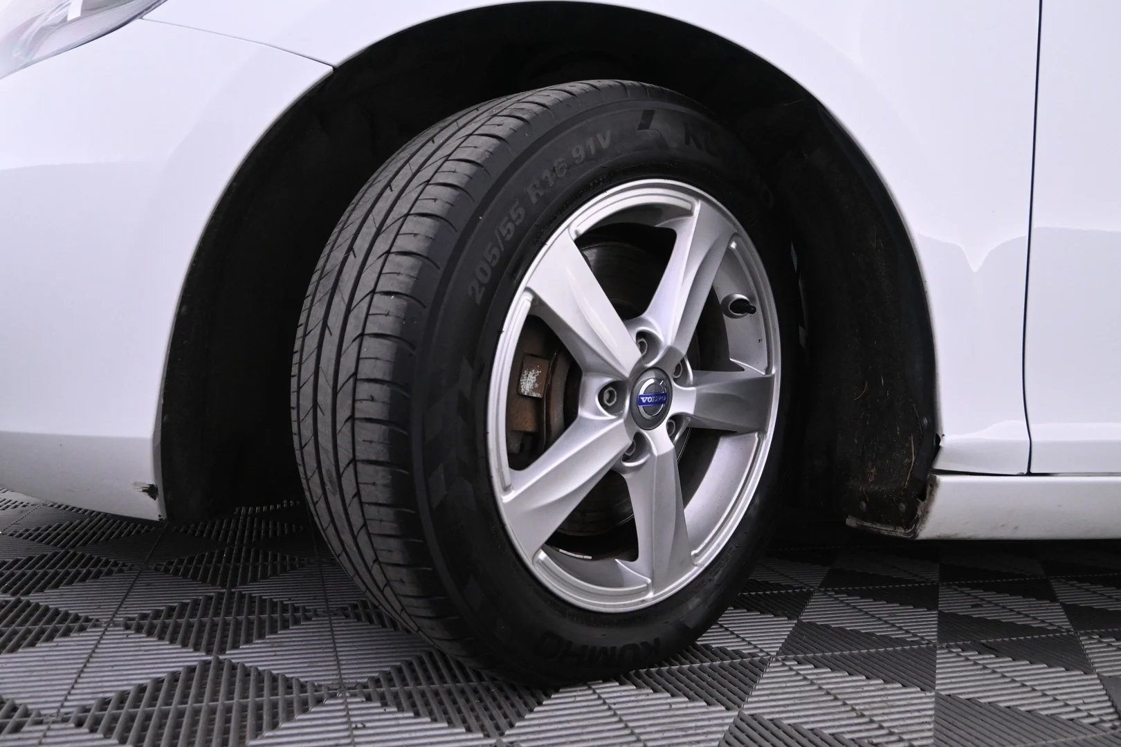 Car Image - 2L9dE7fltbu87qxCHyeUo3