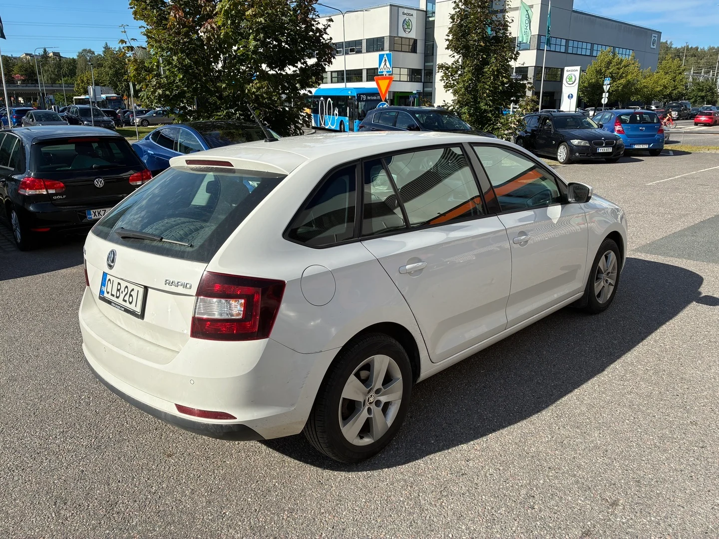Car Image - 3WwHgHGeJzDmtLocPfrvVc