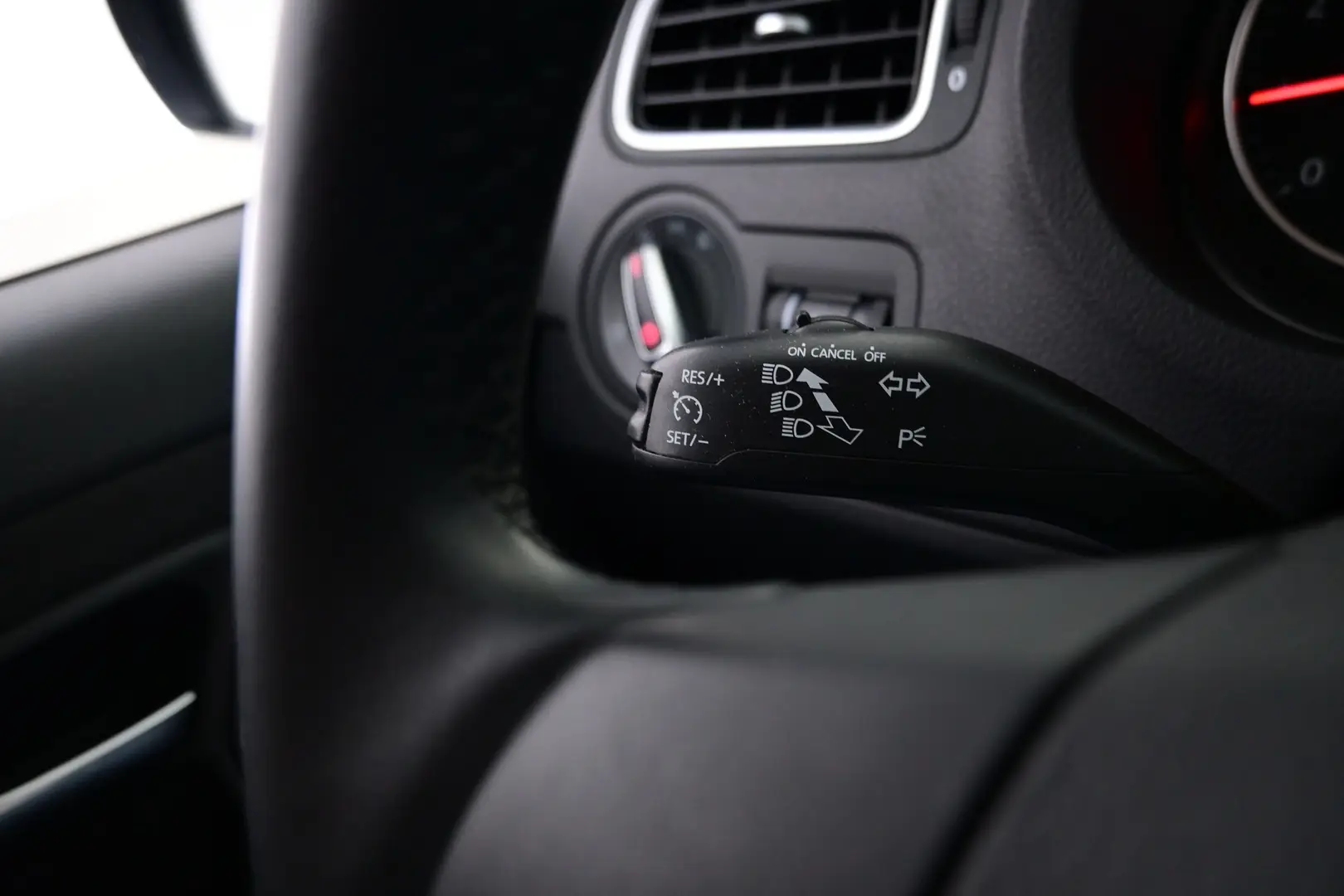 Car Image - 4gJQ4W1tkR13AzdGiwLUsw