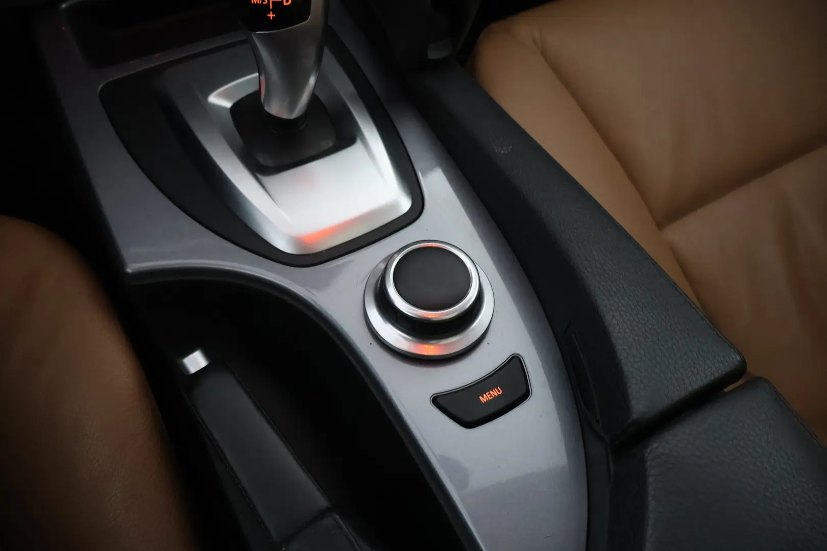 Car Image - 8kTN42r3JTpYHMjQ8x1bT