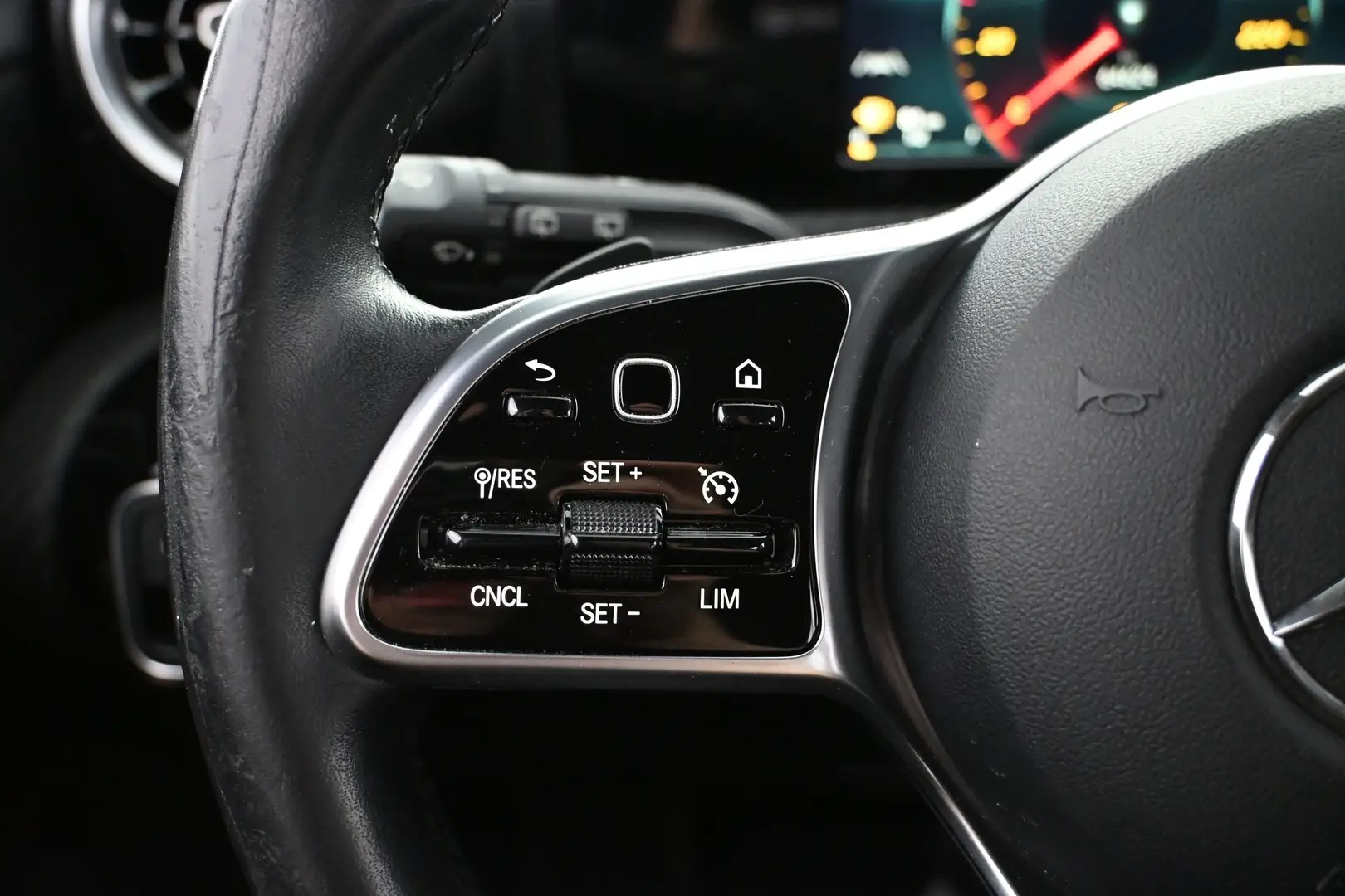 Car Image - 1skr2wxxGSQLKnKcP9nPjy