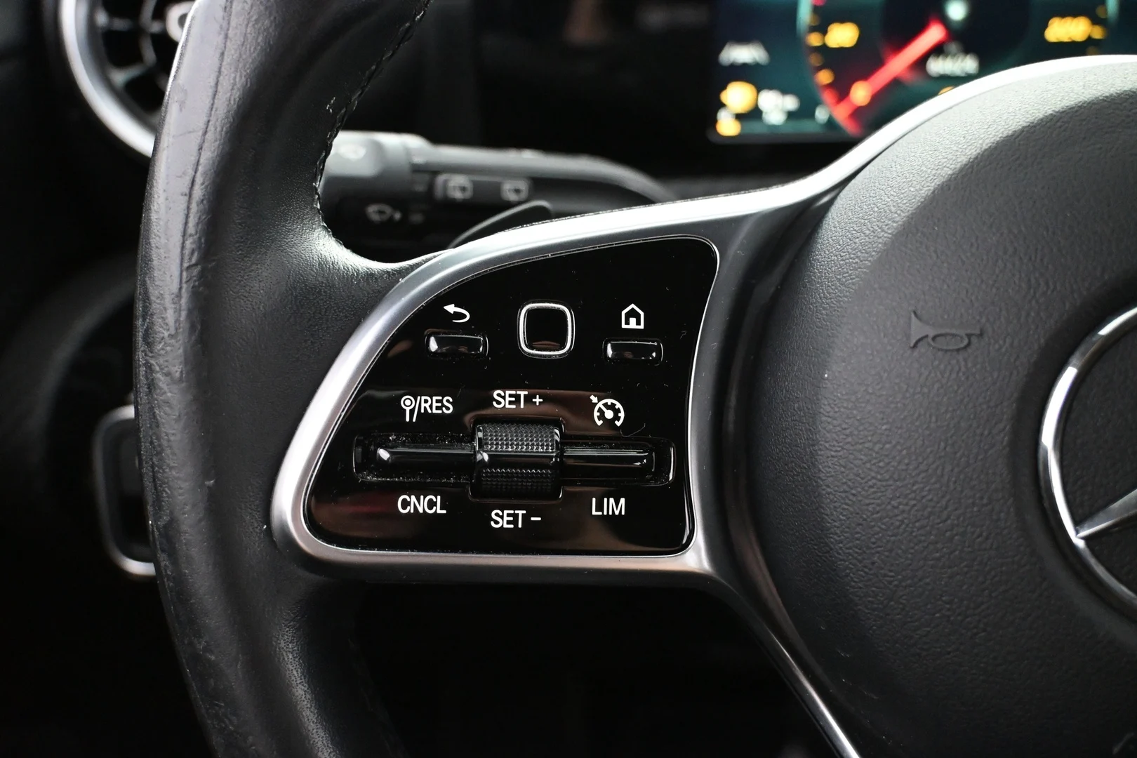 Car Image - 1skr2wxxGSQLKnKcP9nPjy