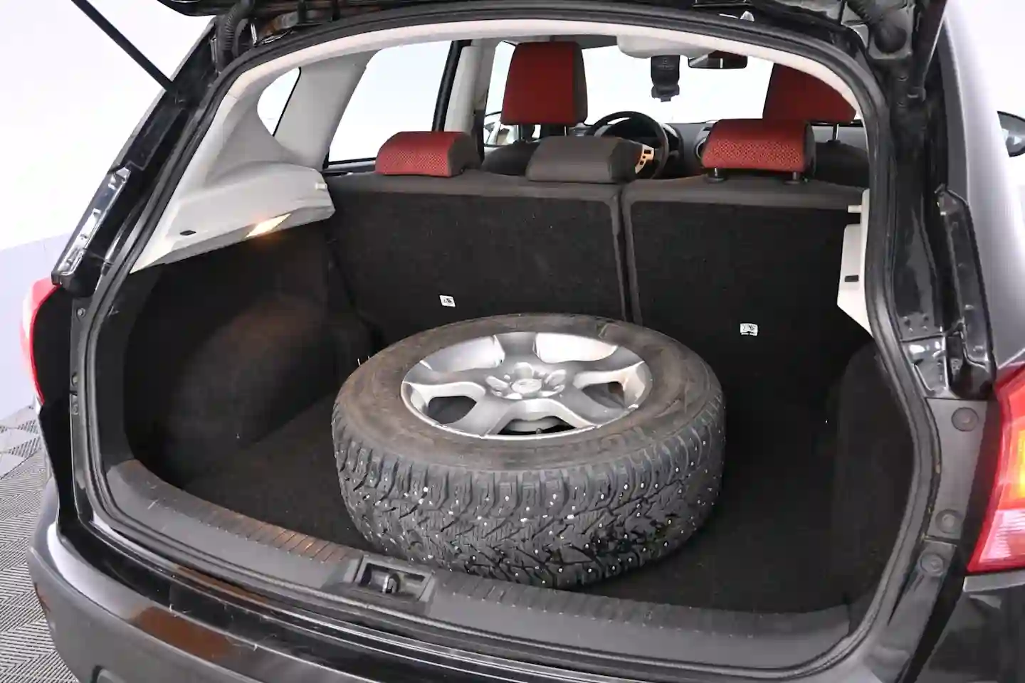 Car Image - 5Iq8XVcoJ3NDA5CDxuiECu