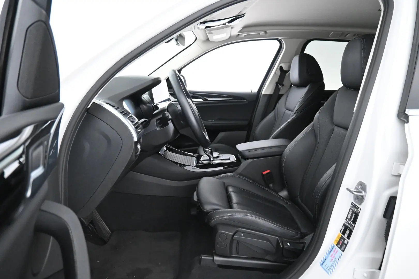 Car Image - 2LRrHMYCHQPuyW3PVj8lou