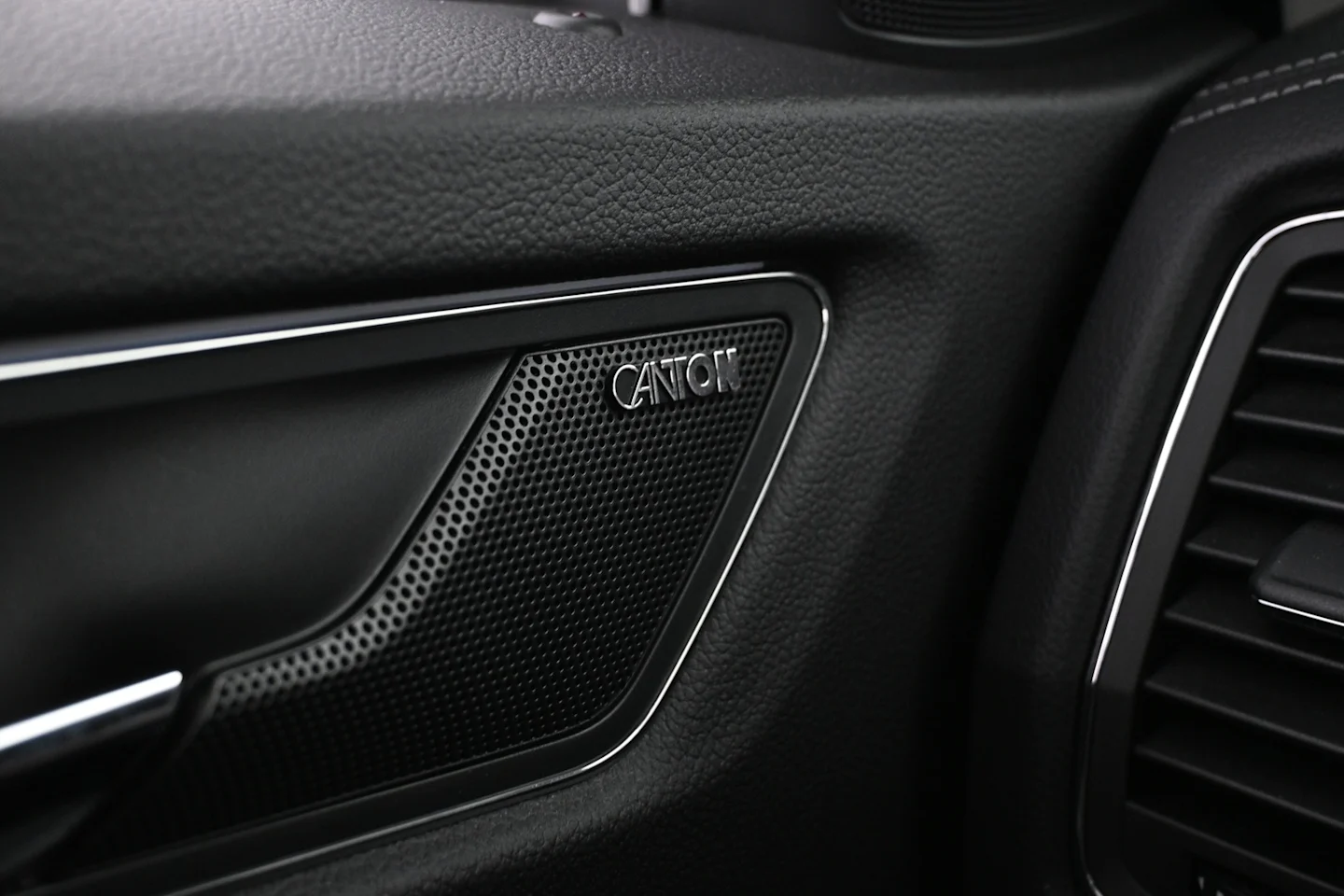 Car Image - 29jUntYrl4SSzJnAc4rmpJ