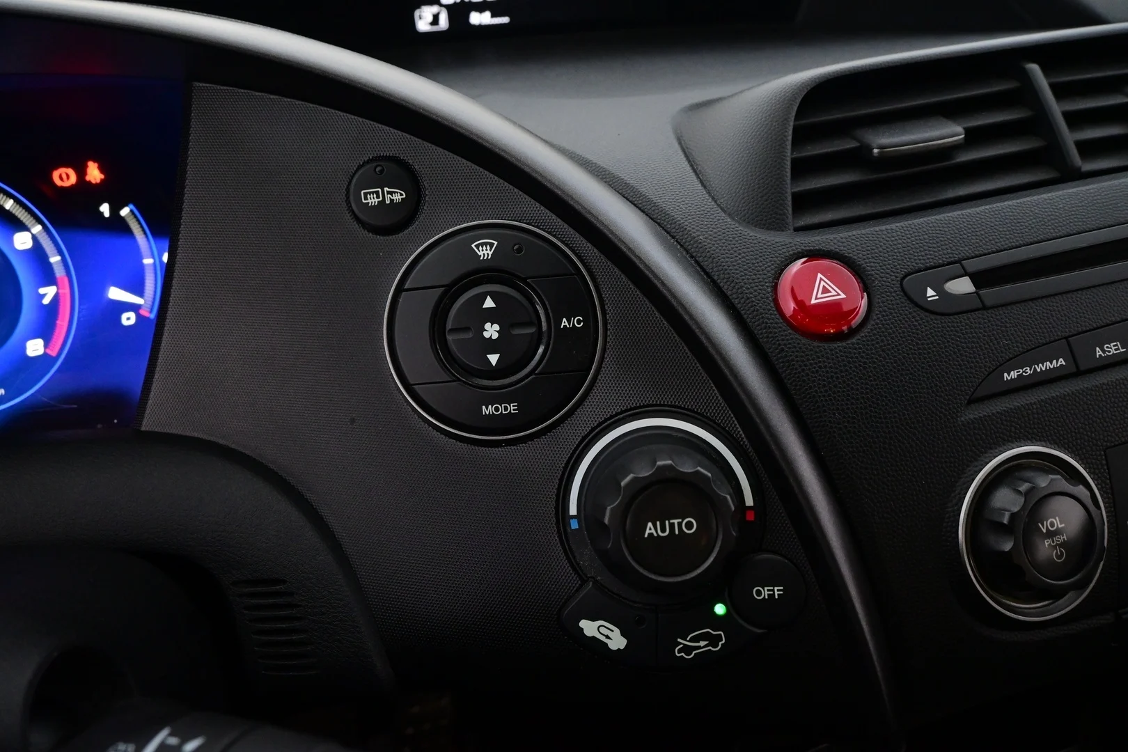 Car Image - 2hNOp4QOPLtrhjCWzeRIN2