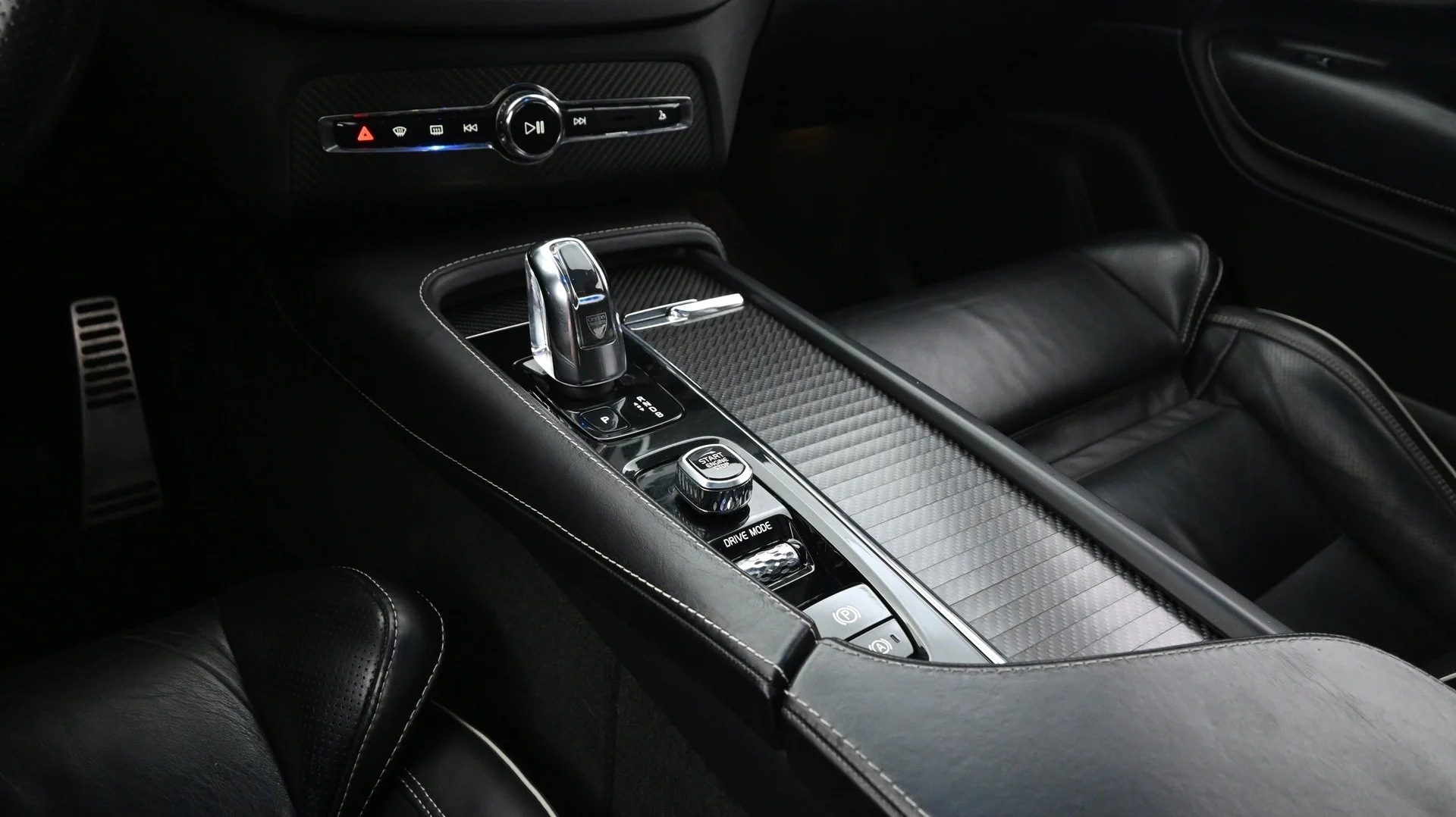 Car Image - 53QRRrm5nyxEyptJ8X46OO